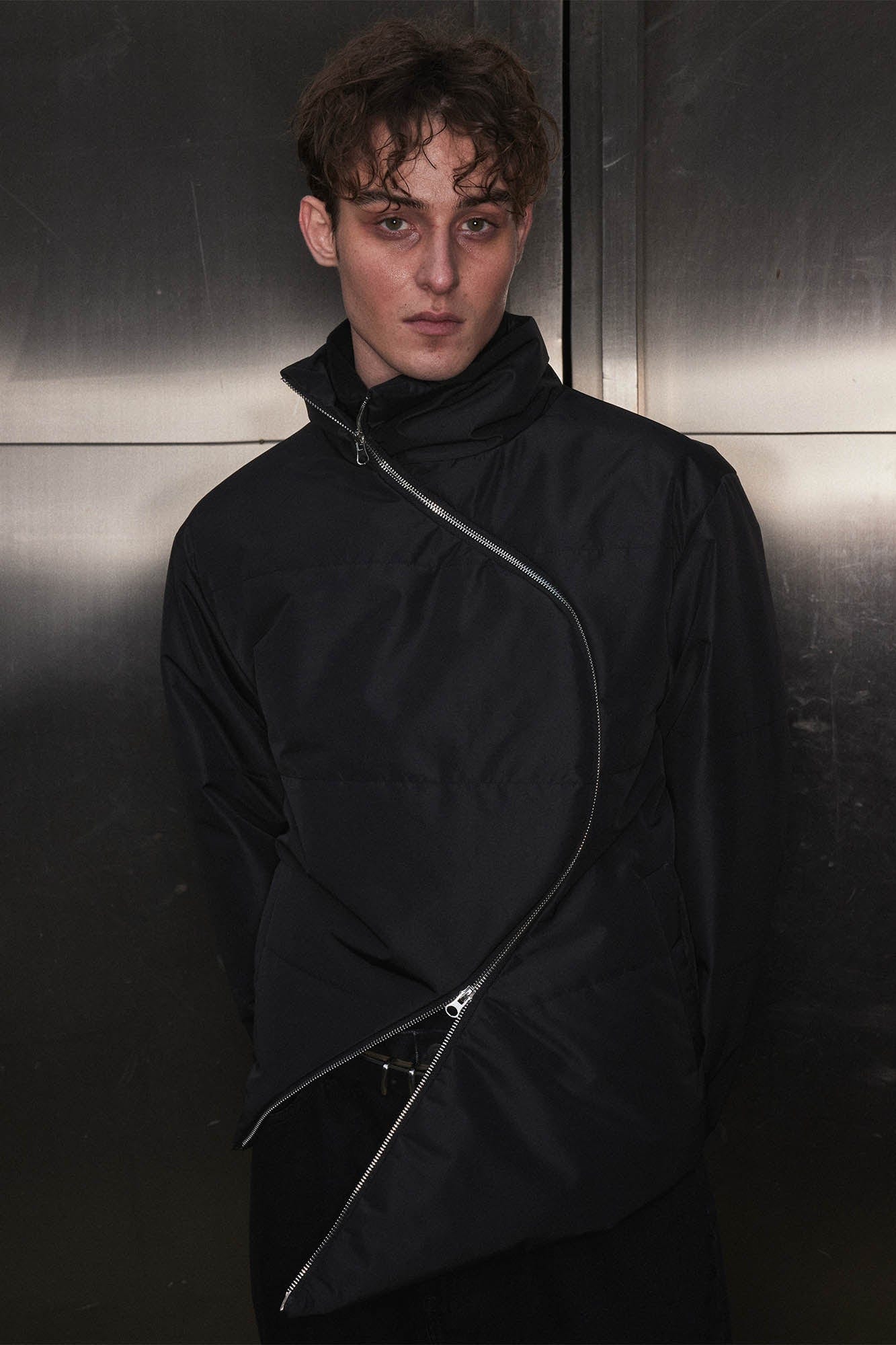KADAKADA Curved Zipper Detachable-Hem Quilted Jacket
