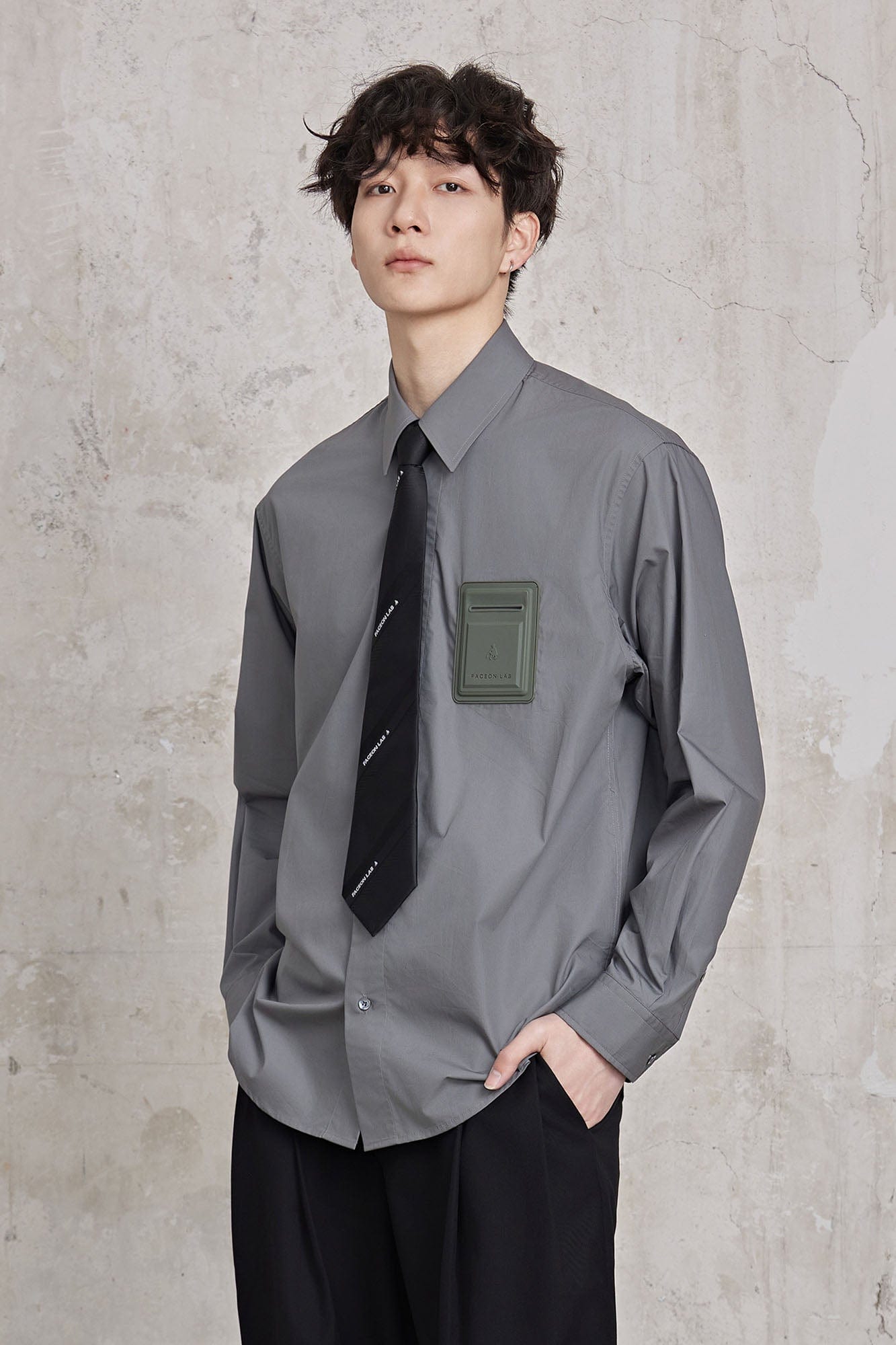 FACEONLAB Slanted Striped Zip Tie