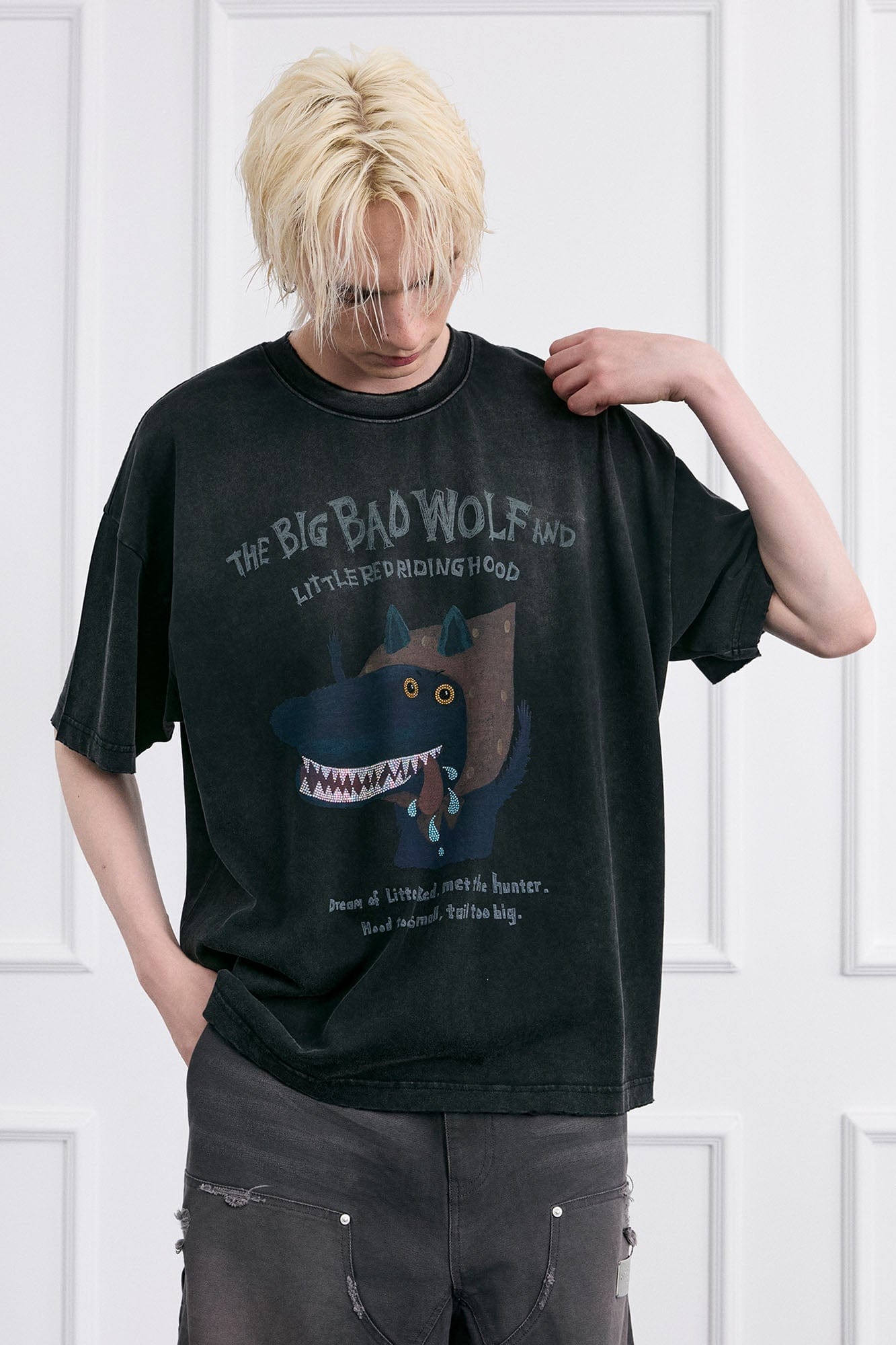 FACEONLAB Big Bad Wolf Oversized T-Shirt