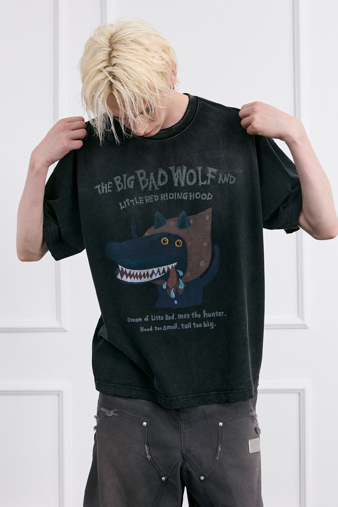 FACEONLAB Big Bad Wolf Oversized T-Shirt