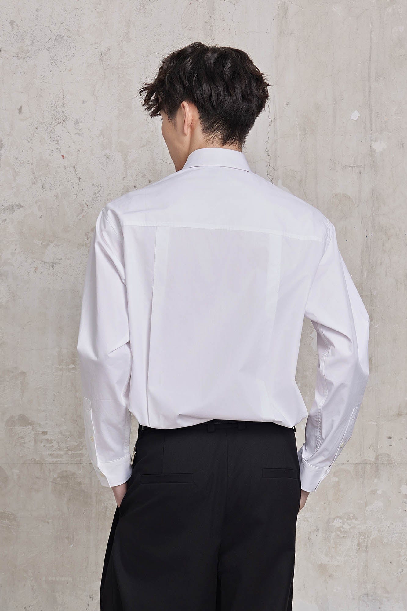 FACEONLAB Modern Patch-Pocket Poplin Shirt