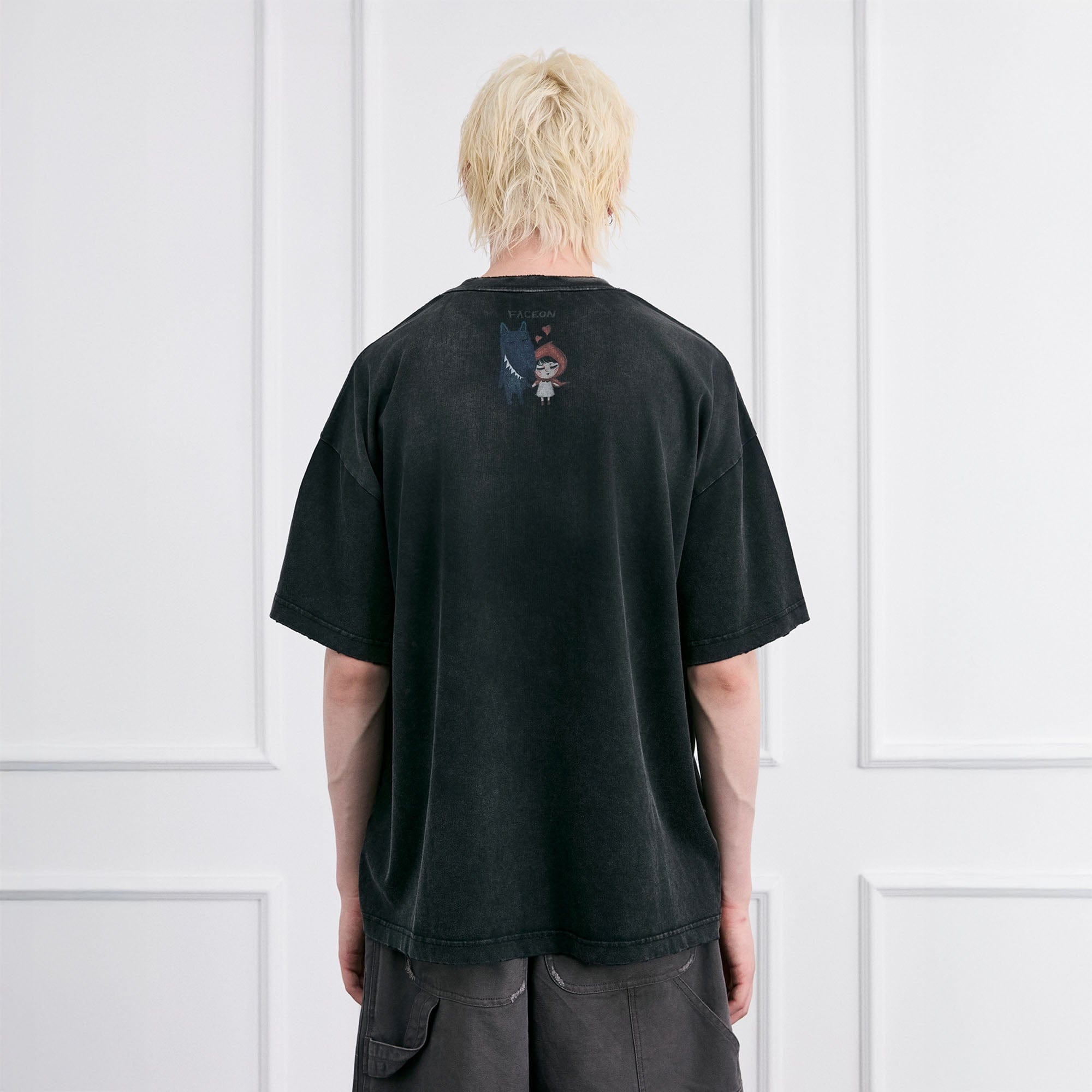 FACEONLAB Big Bad Wolf Oversized T-Shirt
