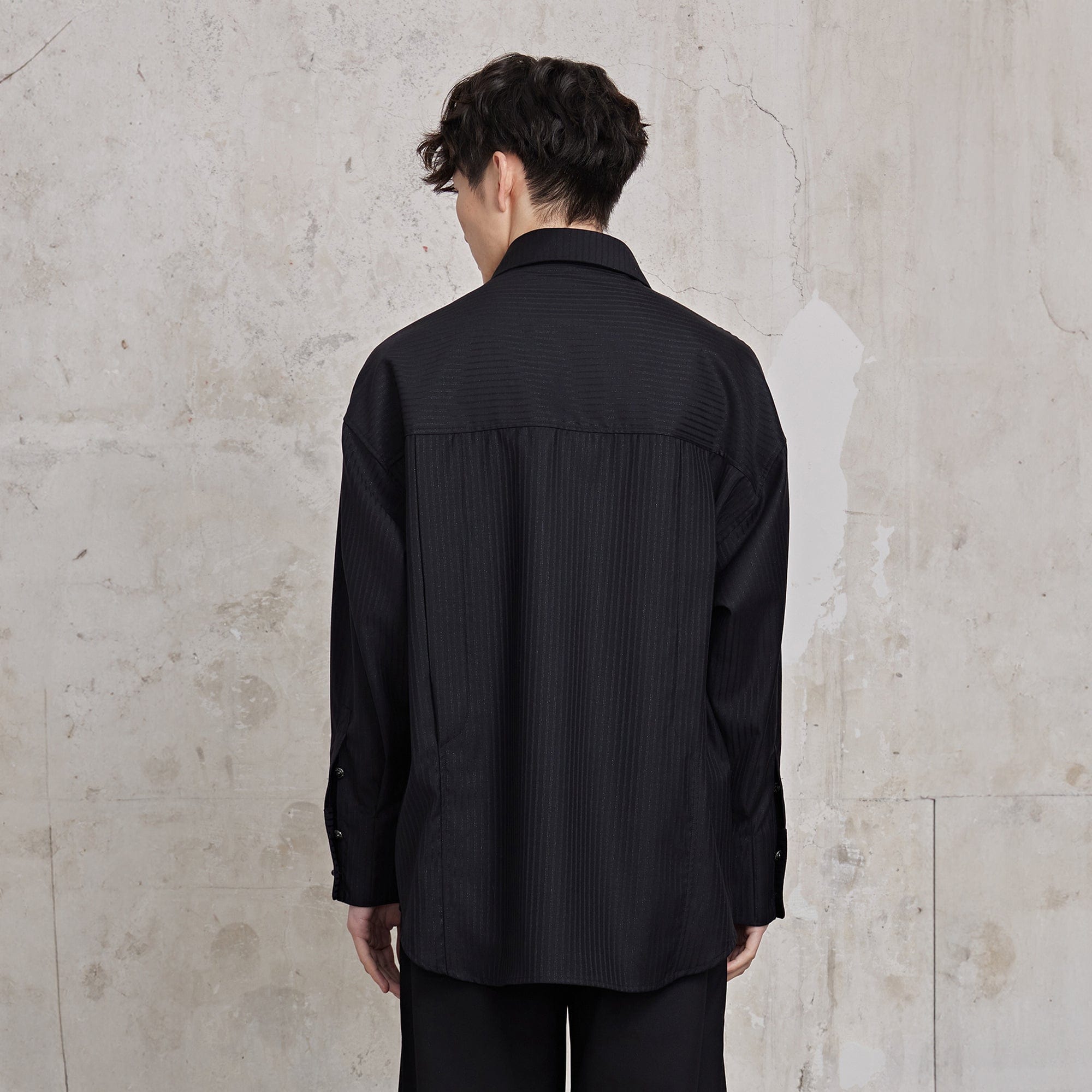 FACEONLAB Pinstriped Rivet Diamond Shirt