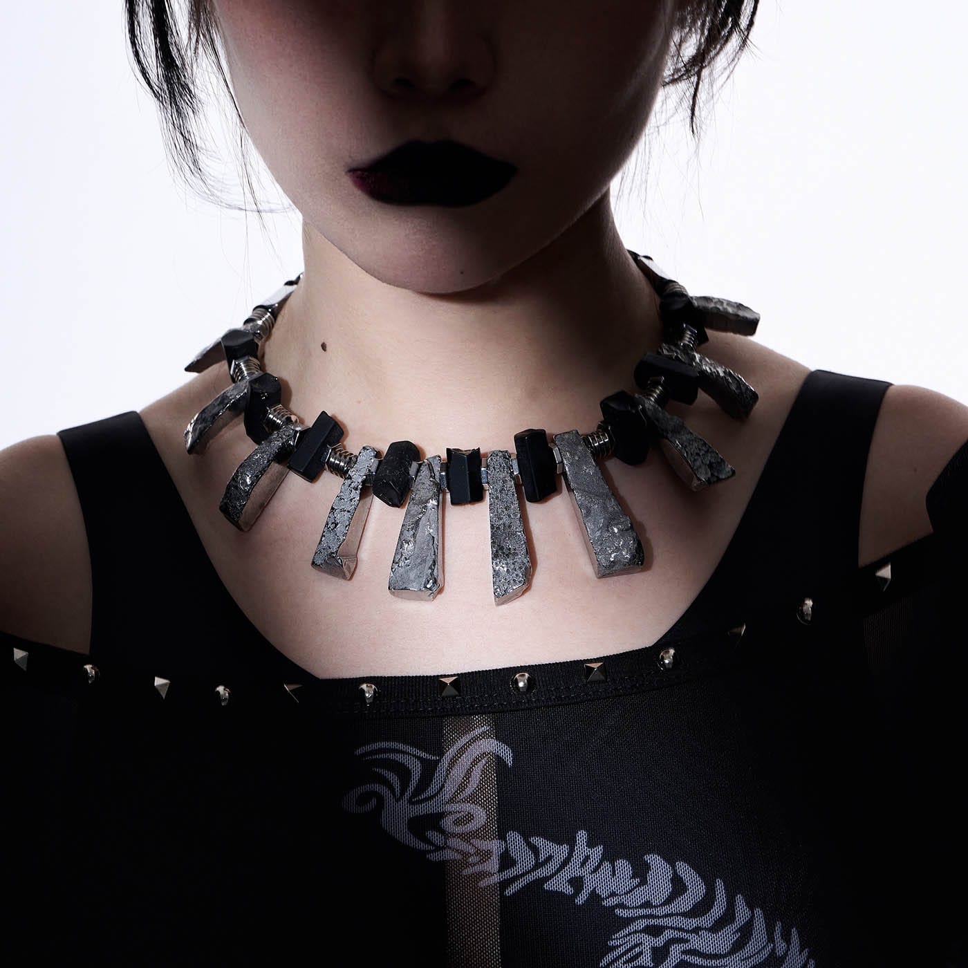 ILLUSORY Distressed Metal Reversible Necklace
