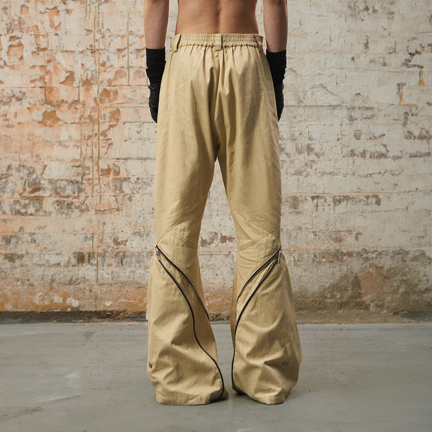 RELABEL Split Multi-Zipper Washed Pants