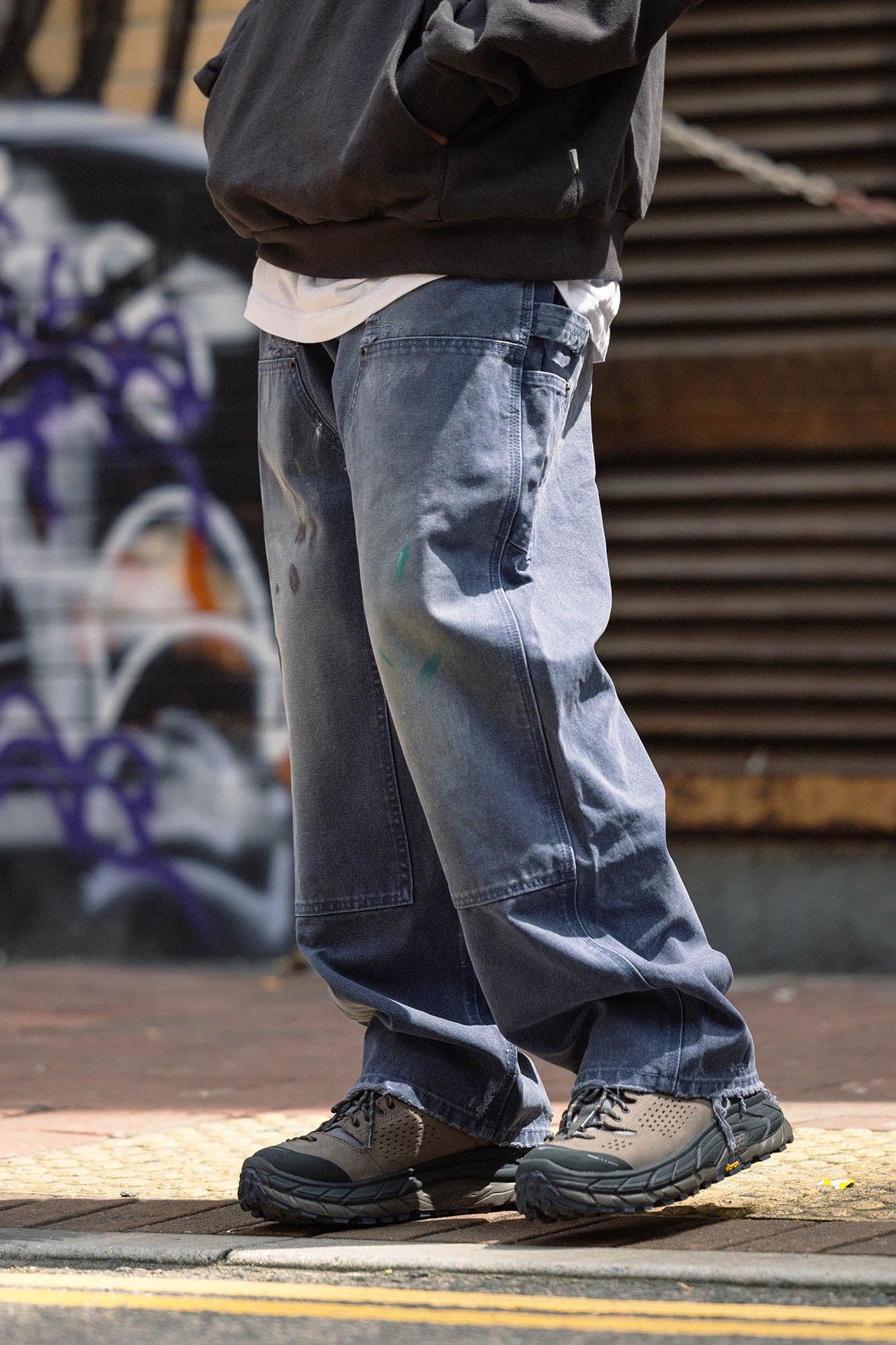 BANANA CLUB Distressed Paint-Splattered Double Knee Jeans