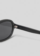 UNDERWATER Matte Black Oval Sunglasses
