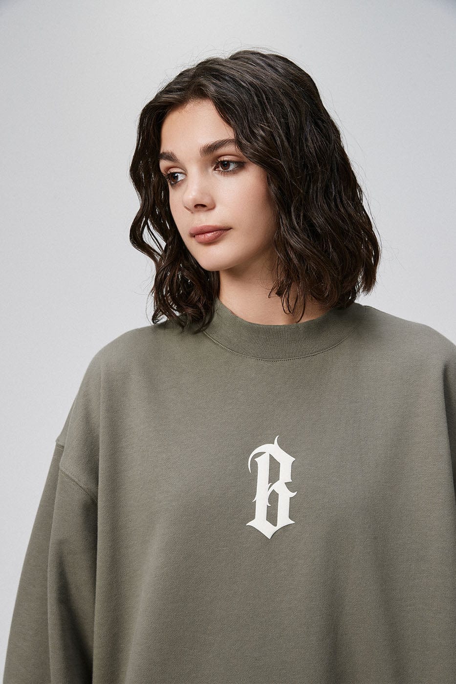 BONELESS Gothic LOGO Sweatshirt