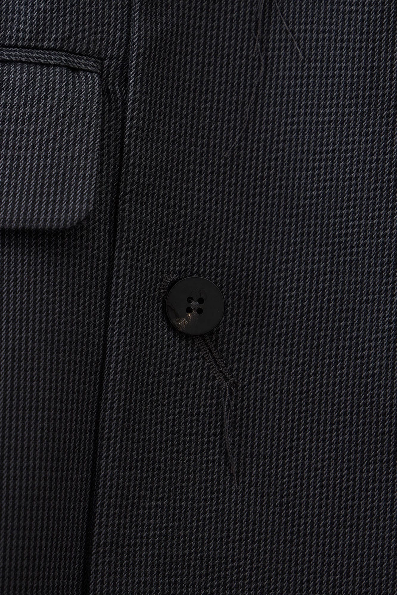ILNya Nieternite Nifutur Mini Houndstooth Peak Lapel Slit Cape Coat