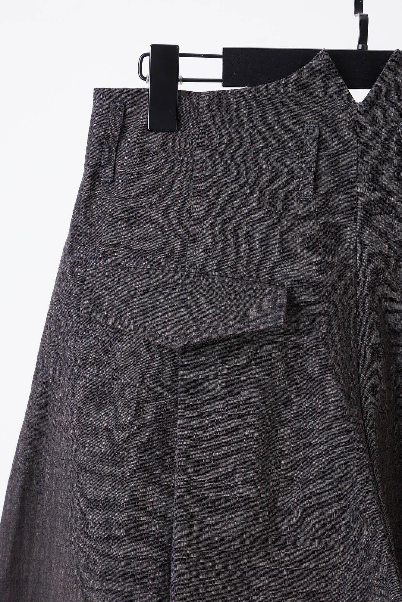ILNya Nieternite Nifutur Pleated Curved Oversized Pants