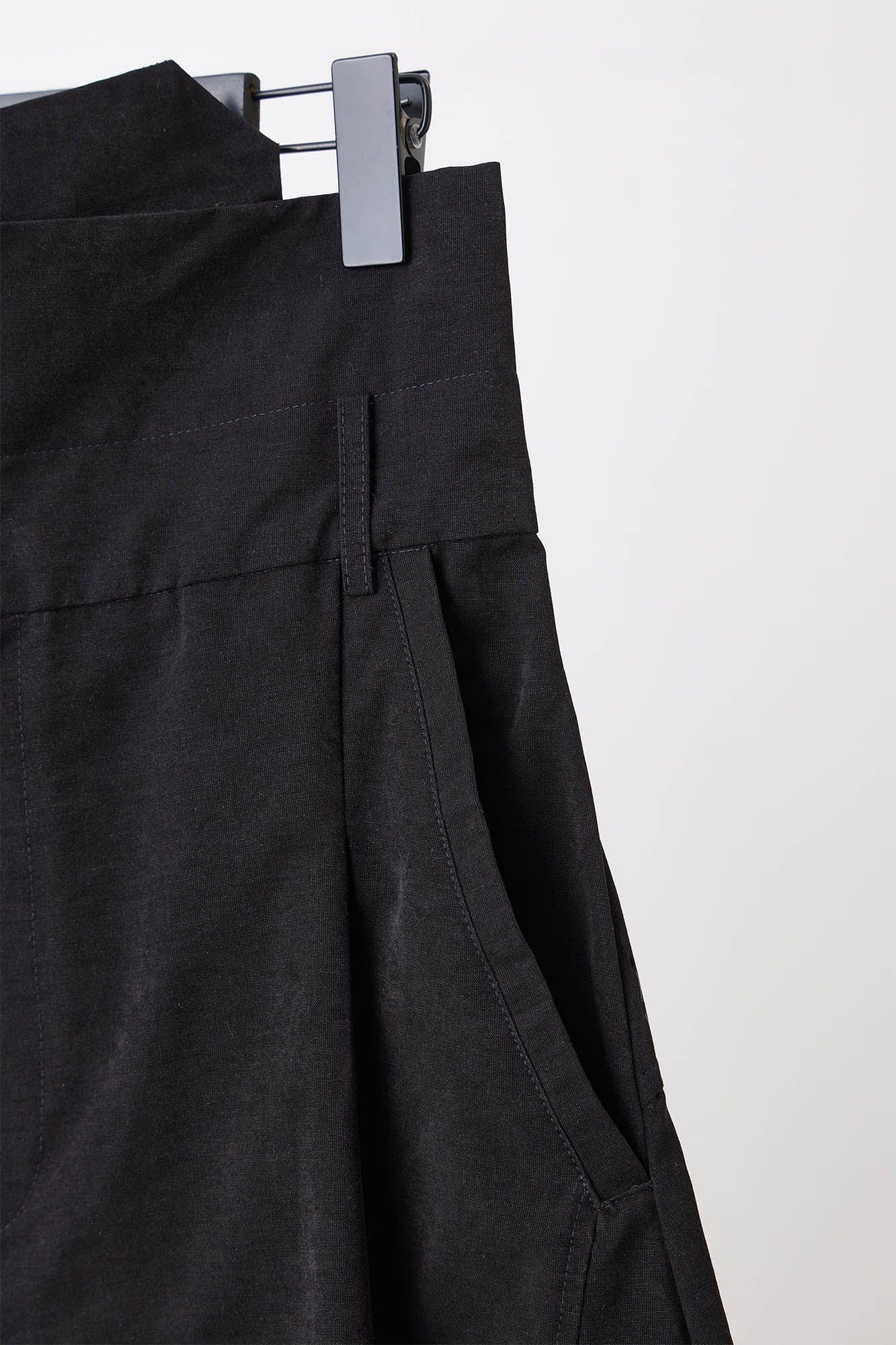 ILNya Nieternite Nifutur High-Waisted Pleated Wide-Leg Pants