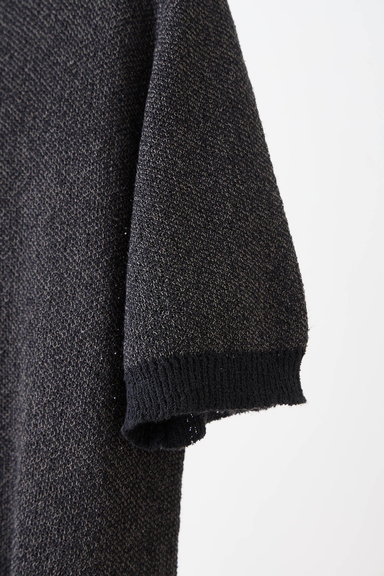ILNya Nieternite Nifutur Reversible Knit T-Shirt
