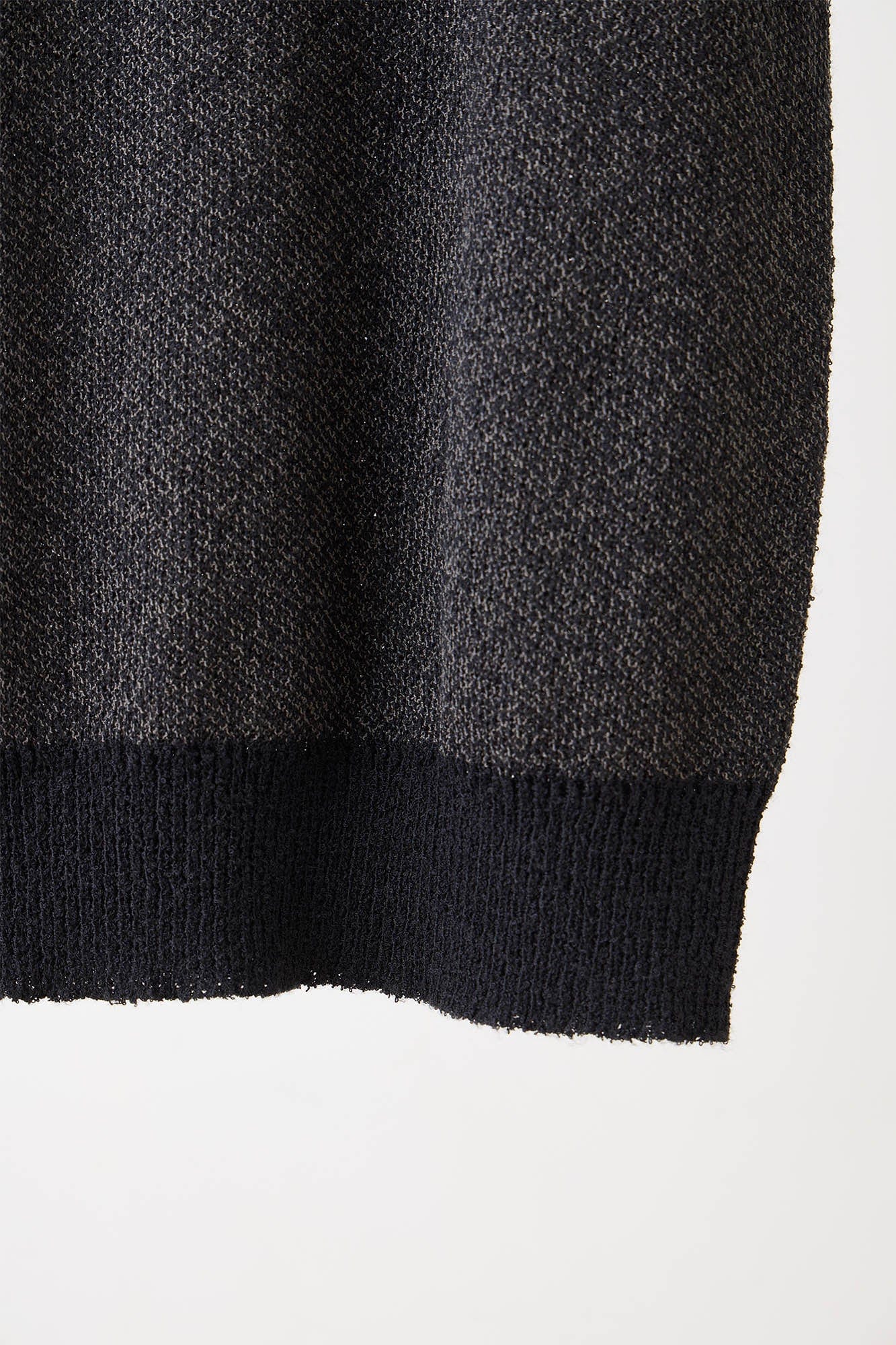 ILNya Nieternite Nifutur Reversible Knit T-Shirt