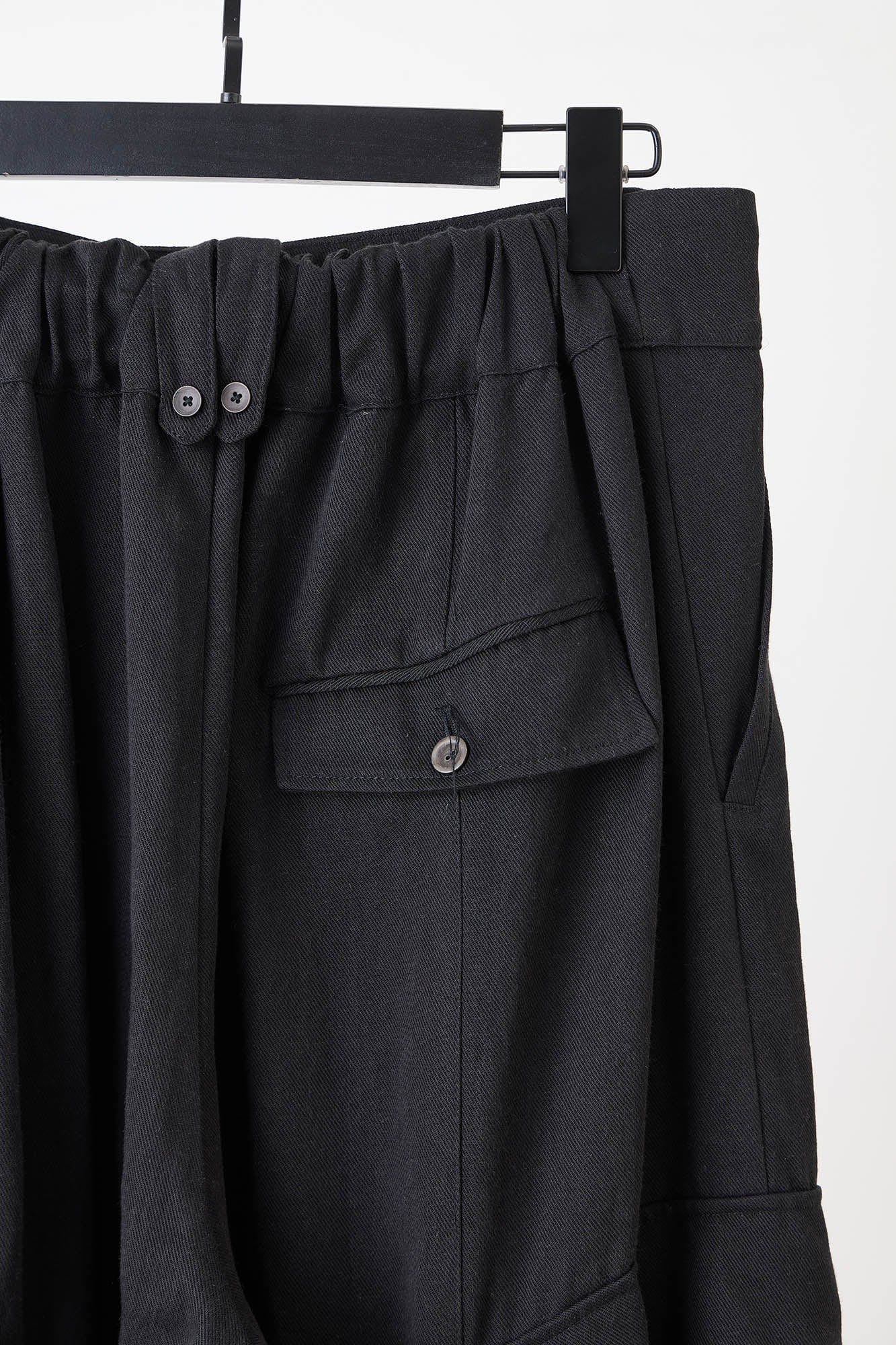 ILNya Nieternite Nifutur Draped Big-Pocket Wide-Leg Cargo Pants