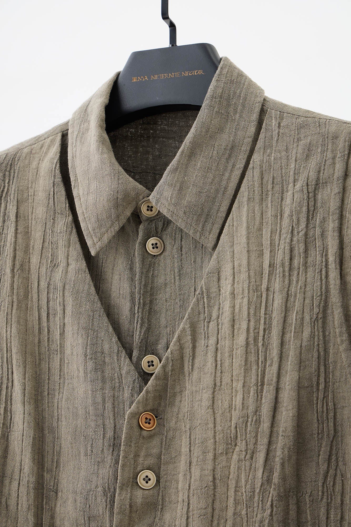 ILNya Nieternite Nifutur Crinkled Layered-Vest Long Shirt