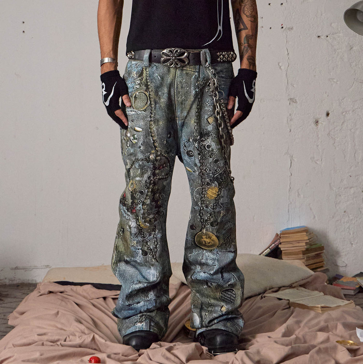 DND4DES Gems&Metals Rotten Distressed Flared Jeans