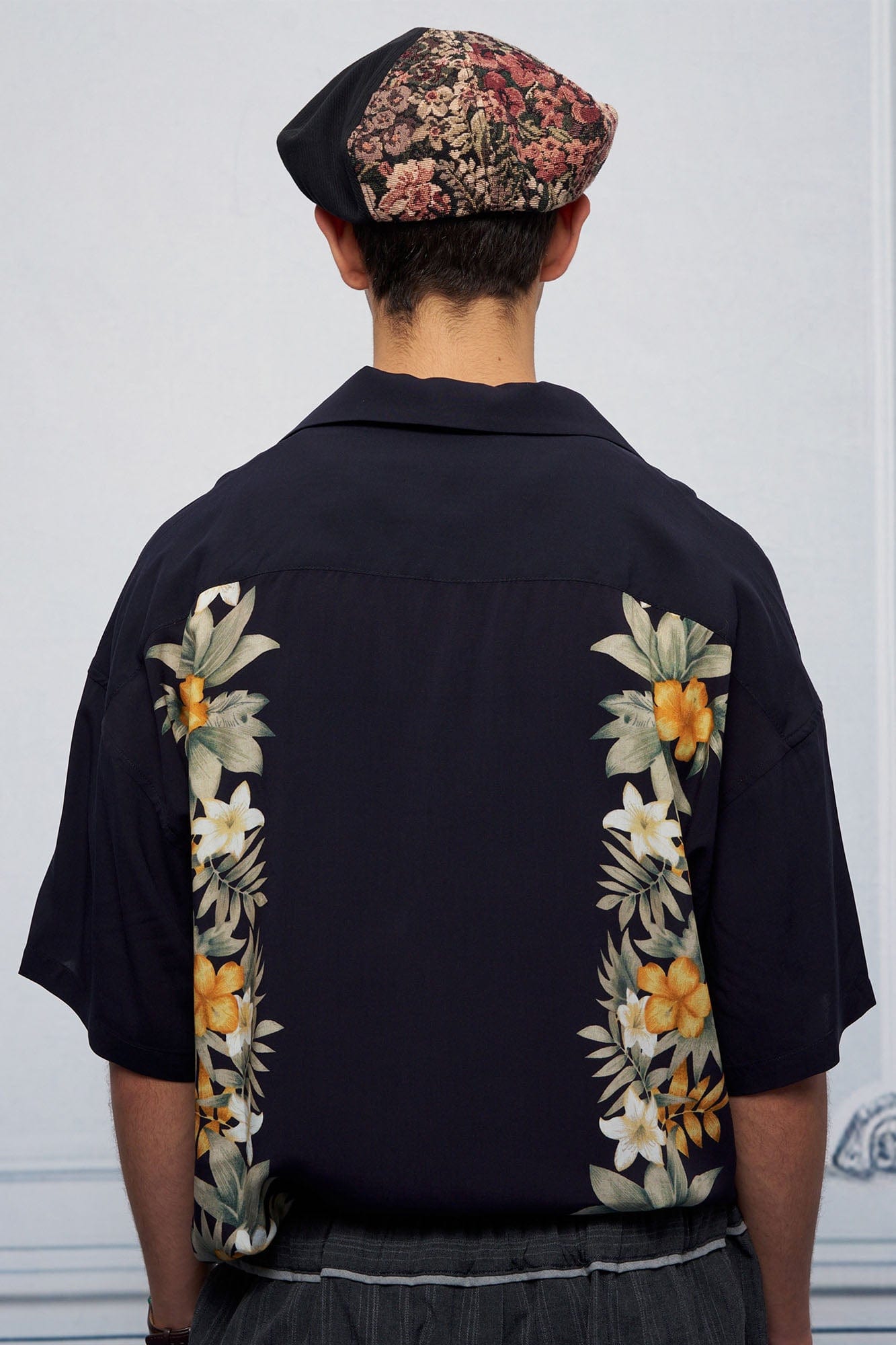 UNLIMITED MOTE Tropical Floral Cuban Hawaii Half Shirt