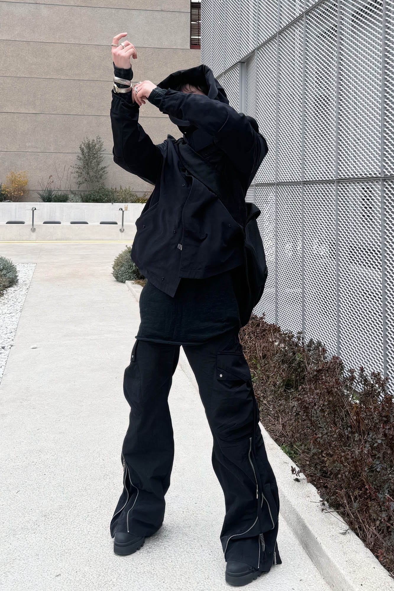RELABEL Flared Multi-Zip Cargo Pants