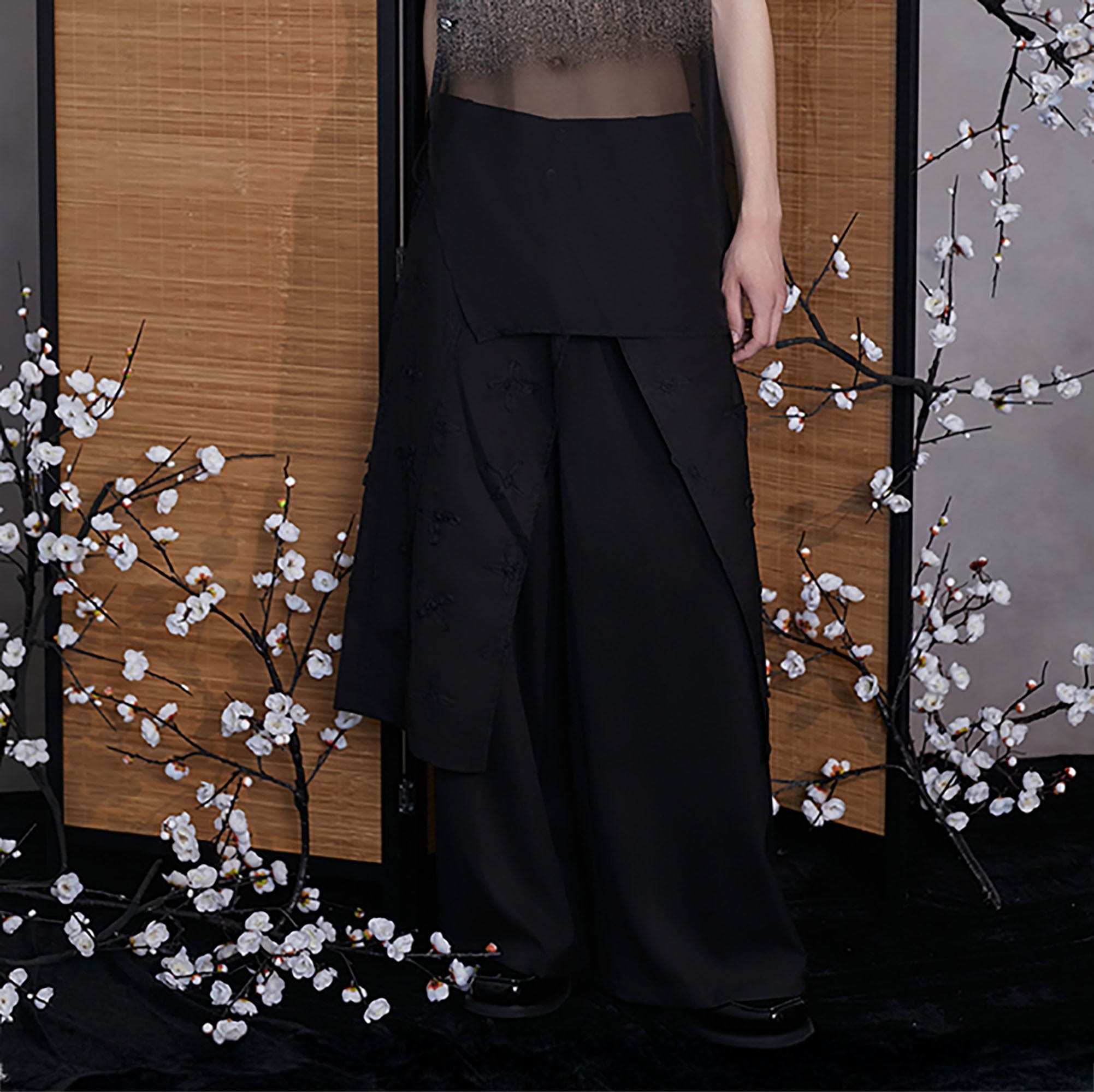 JIECHI Asymmetrical Bow Embroidery Slit Skort