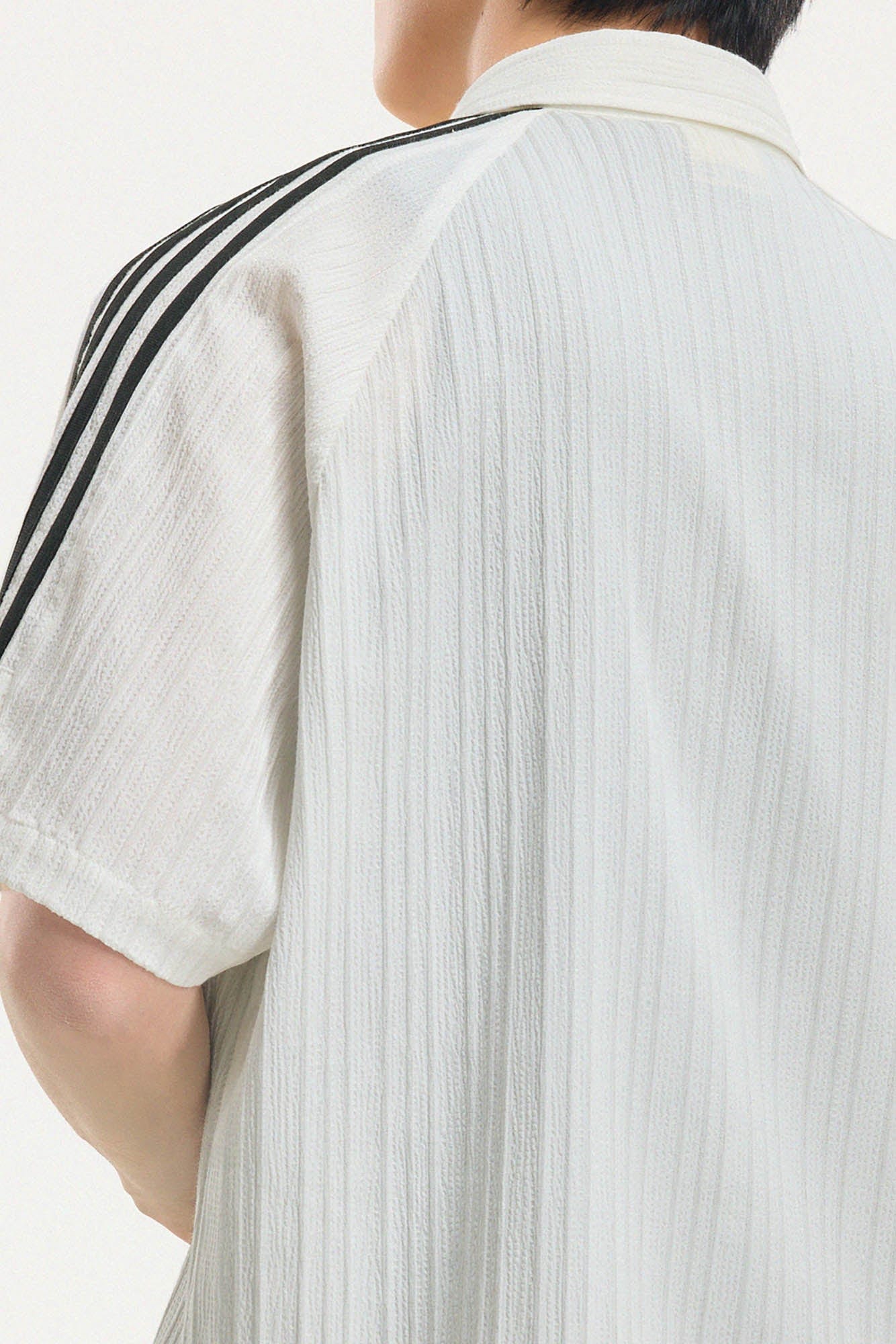 BONELESS Pinstriped Seersucker Raglan Half Shirt