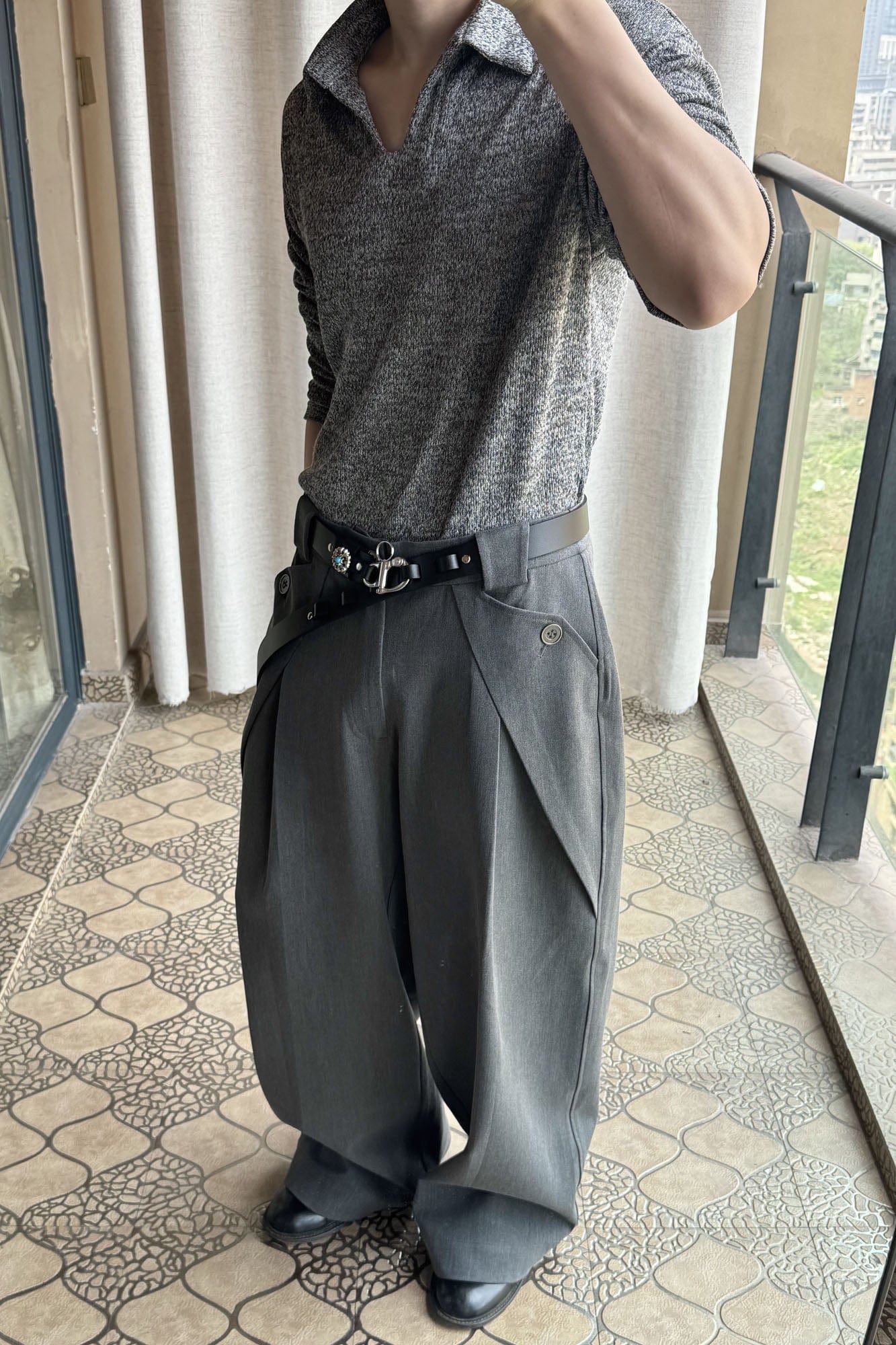 ESAIAS Triangle-Pleat Wide-Leg Trousers