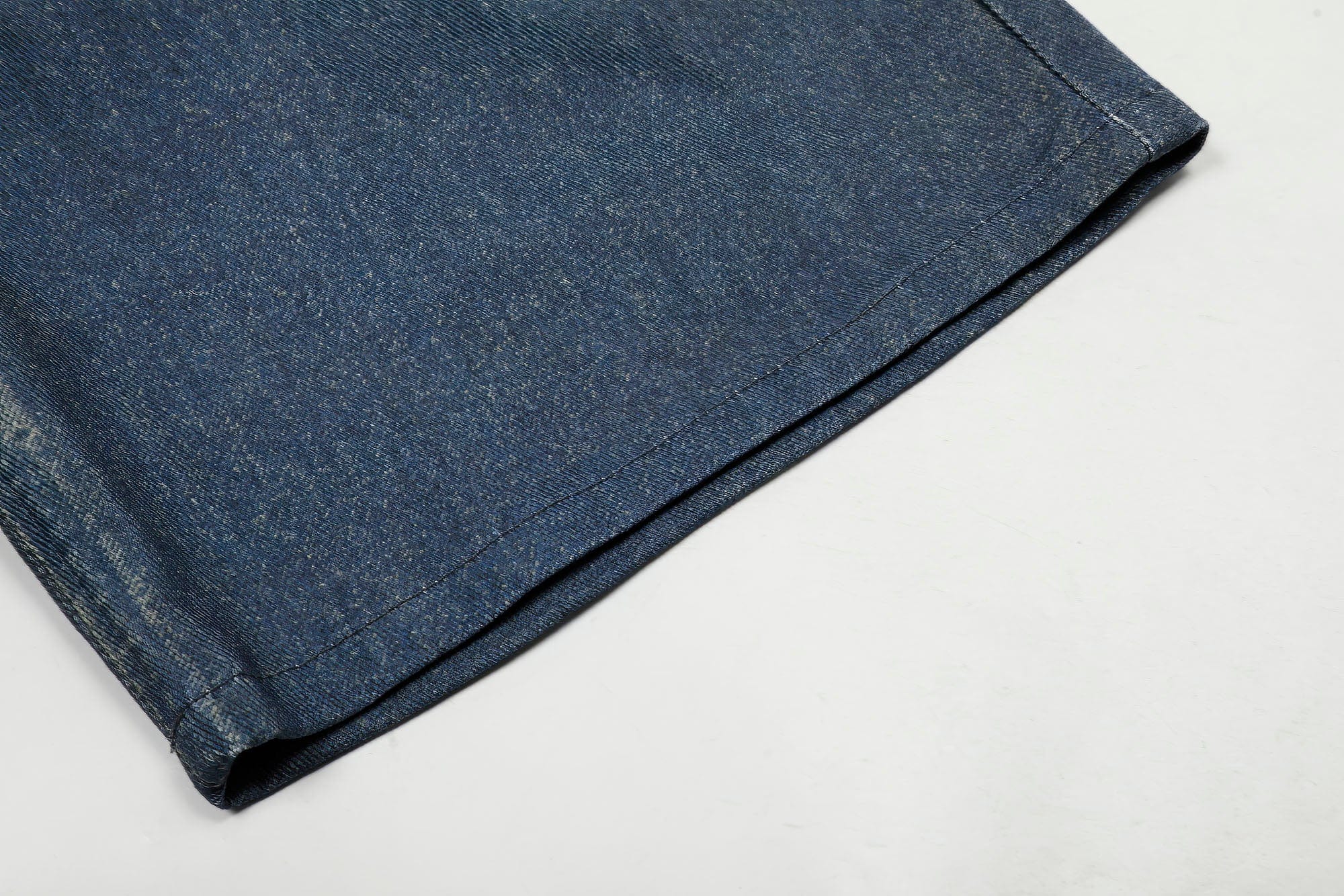 CLP Badge Belt Graphic Cropped Denim Shorts
