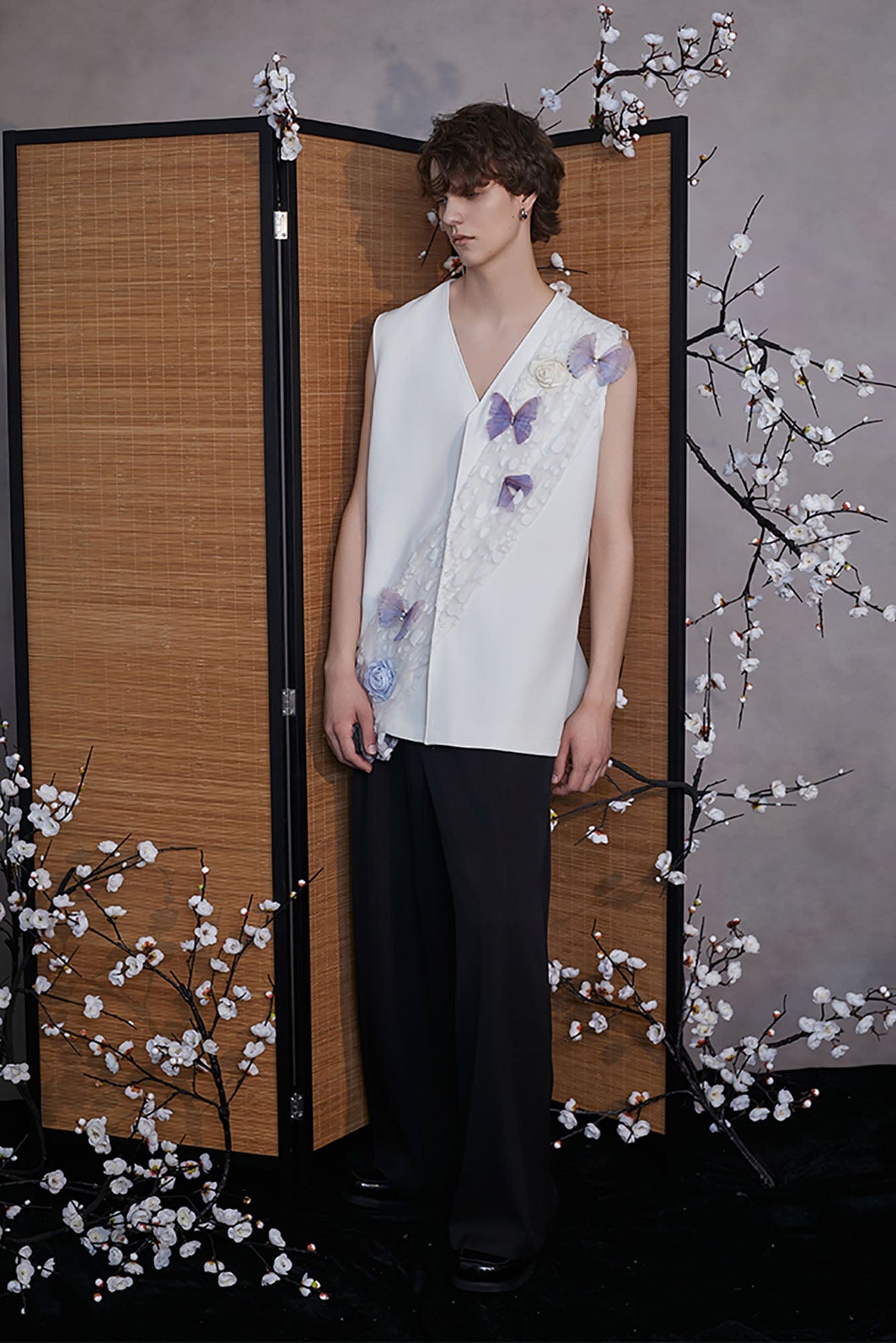 JIECHI Butterfly&Floral Asymmetrical Sheer V-Neck Vest