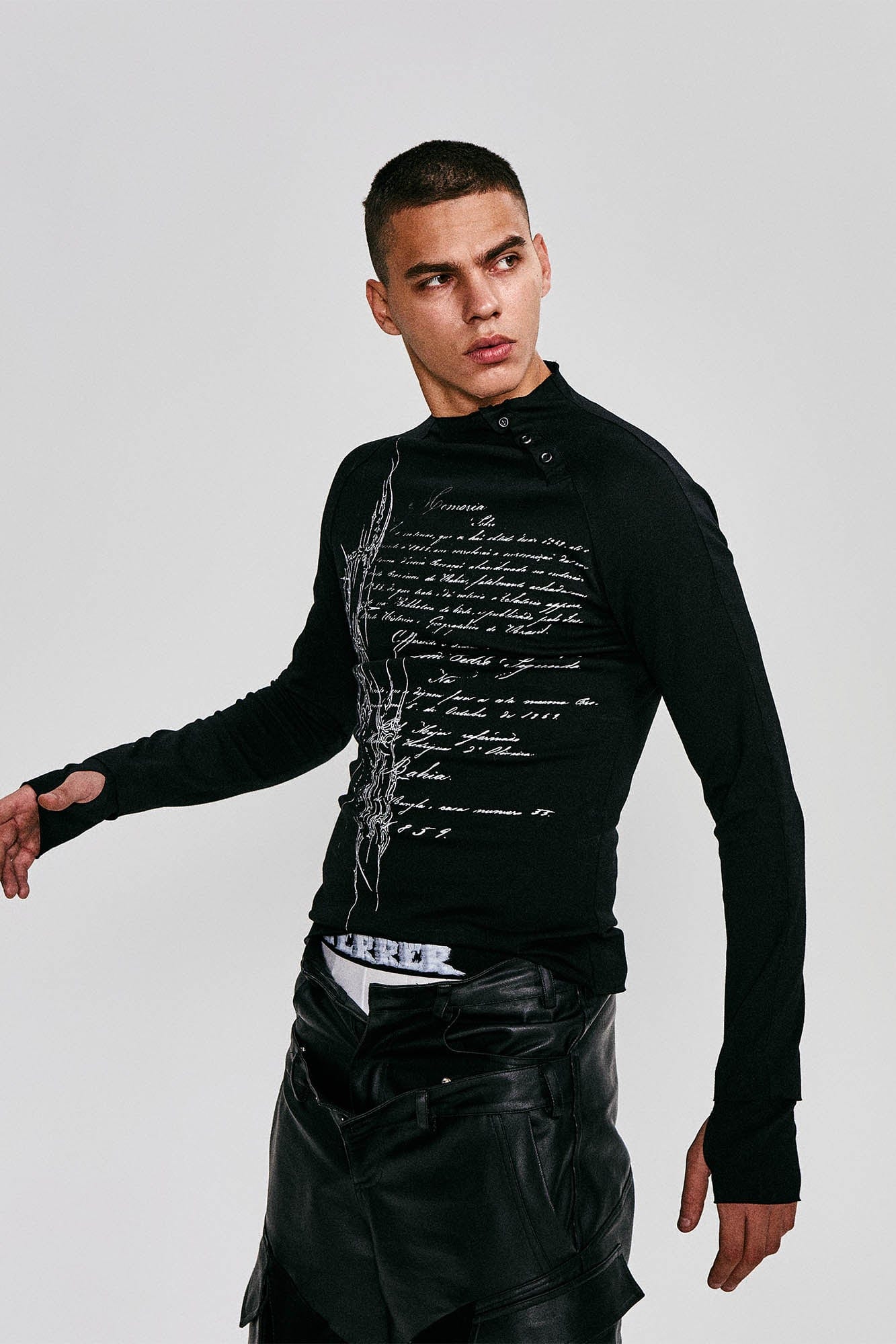 FLYERRER Gothic Script Graphic Asymmetrical Button Long-Sleeve Tee