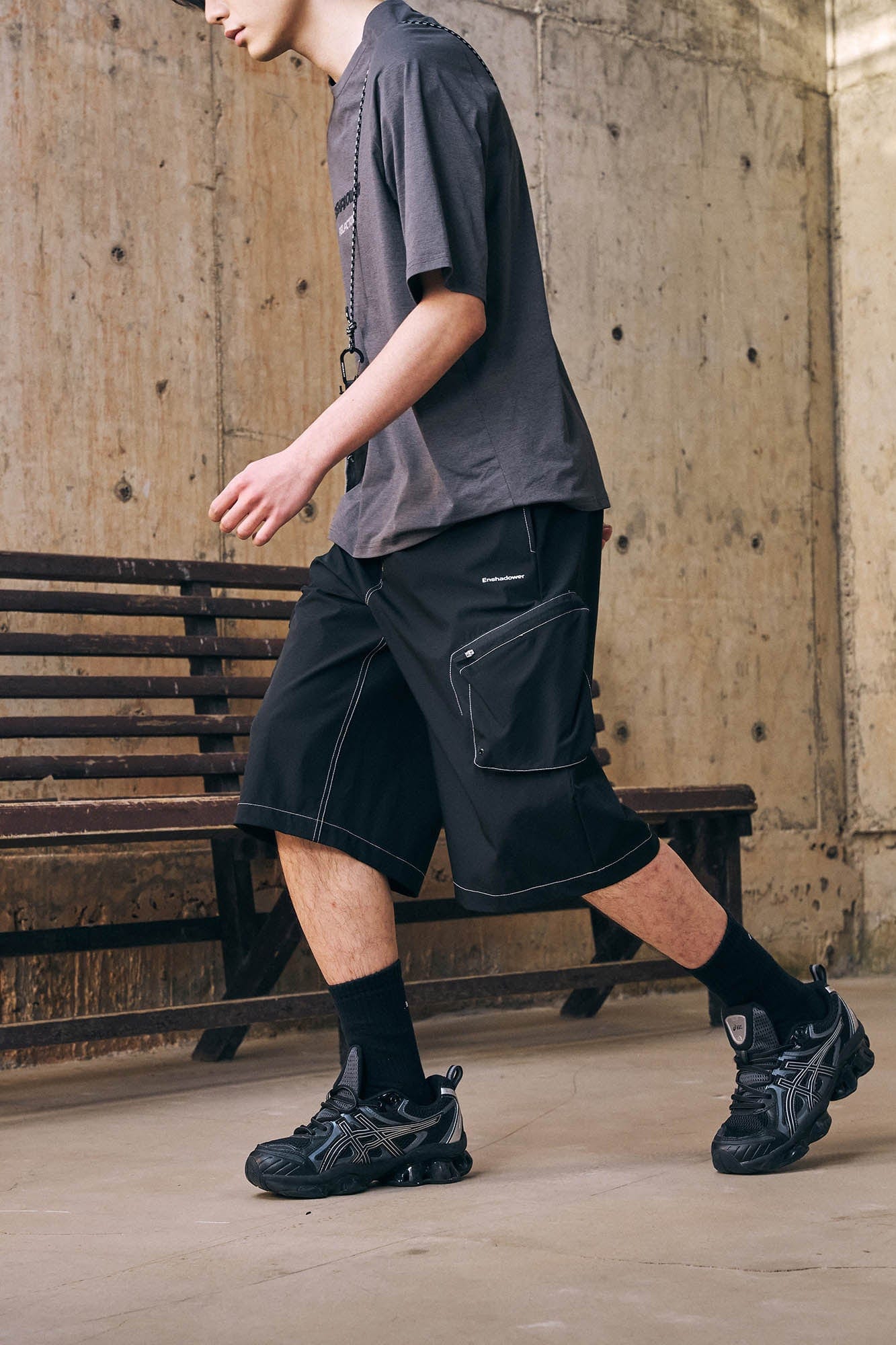 ENSHADOWER Stitched Multi-Pocket Cargo Shorts