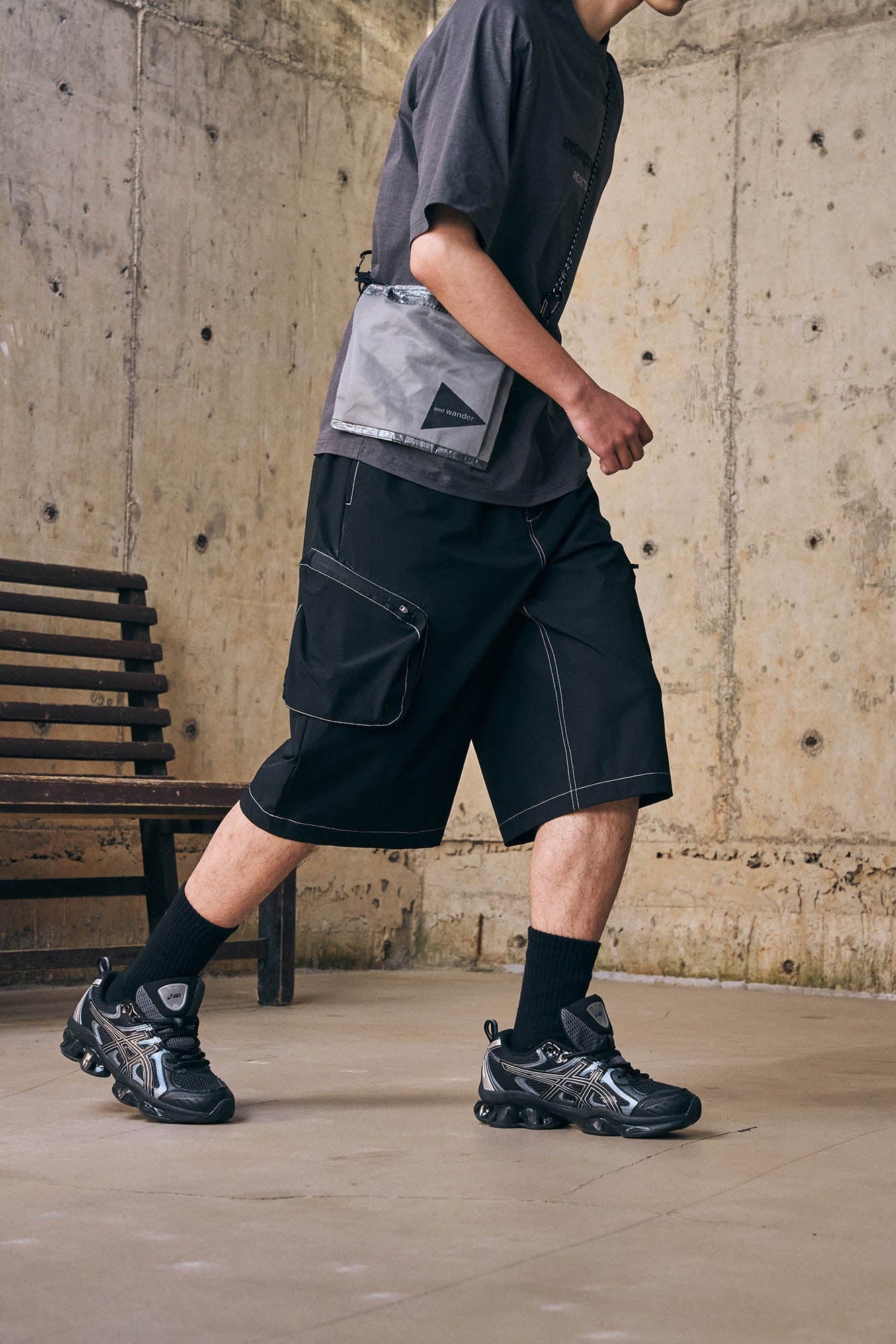 ENSHADOWER Stitched Multi-Pocket Cargo Shorts