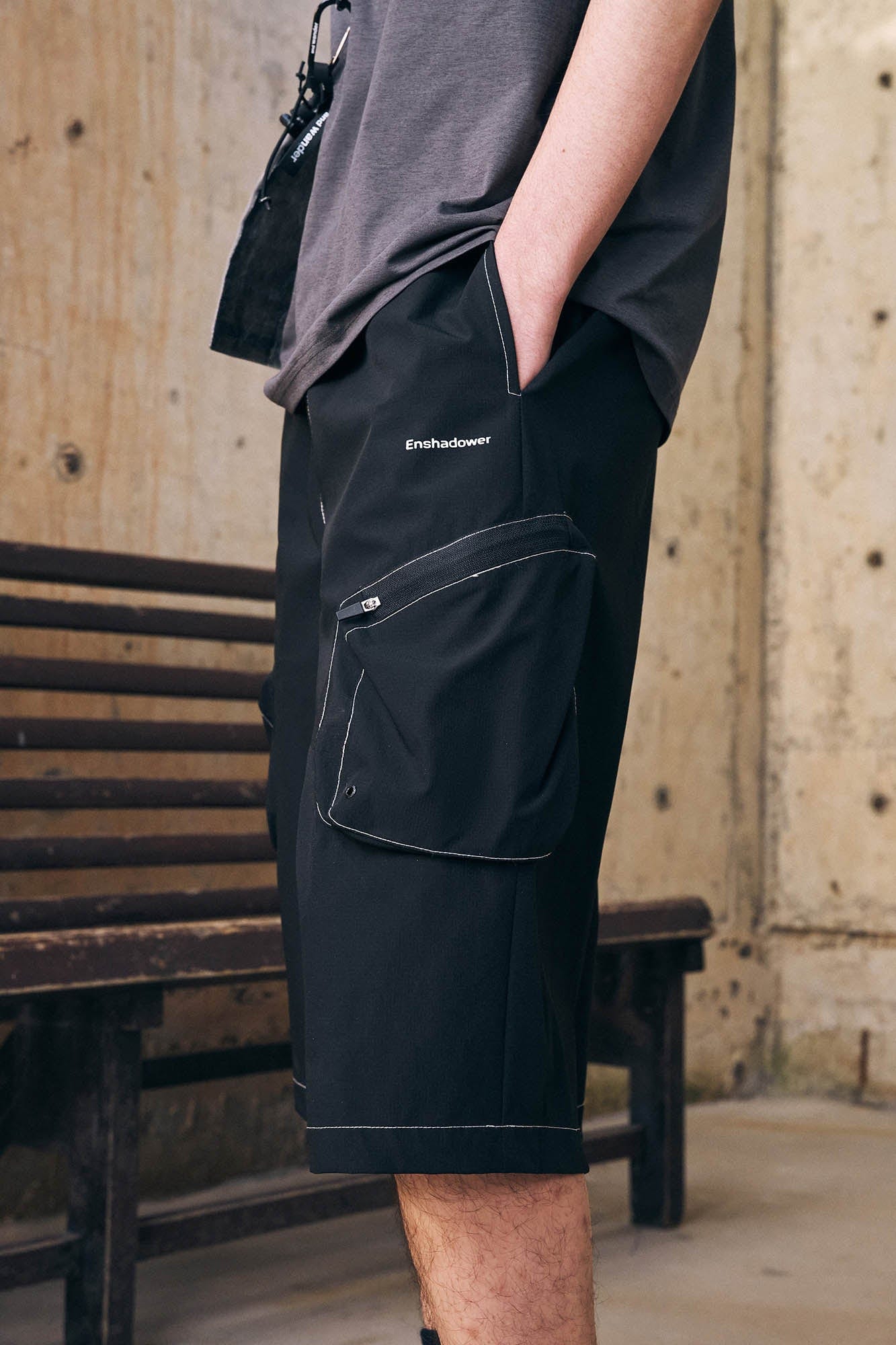 ENSHADOWER Stitched Multi-Pocket Cargo Shorts