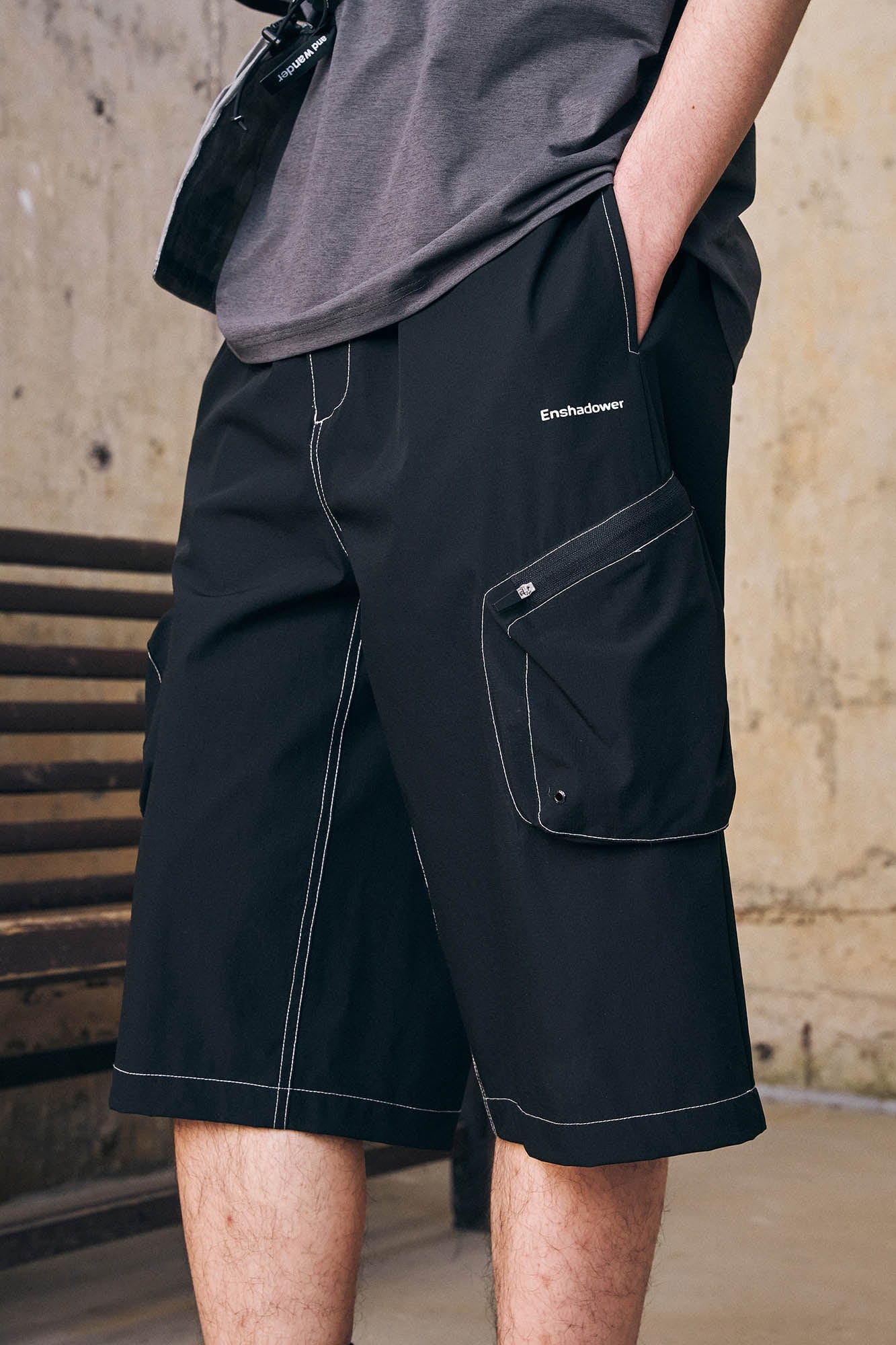 ENSHADOWER Stitched Multi-Pocket Cargo Shorts