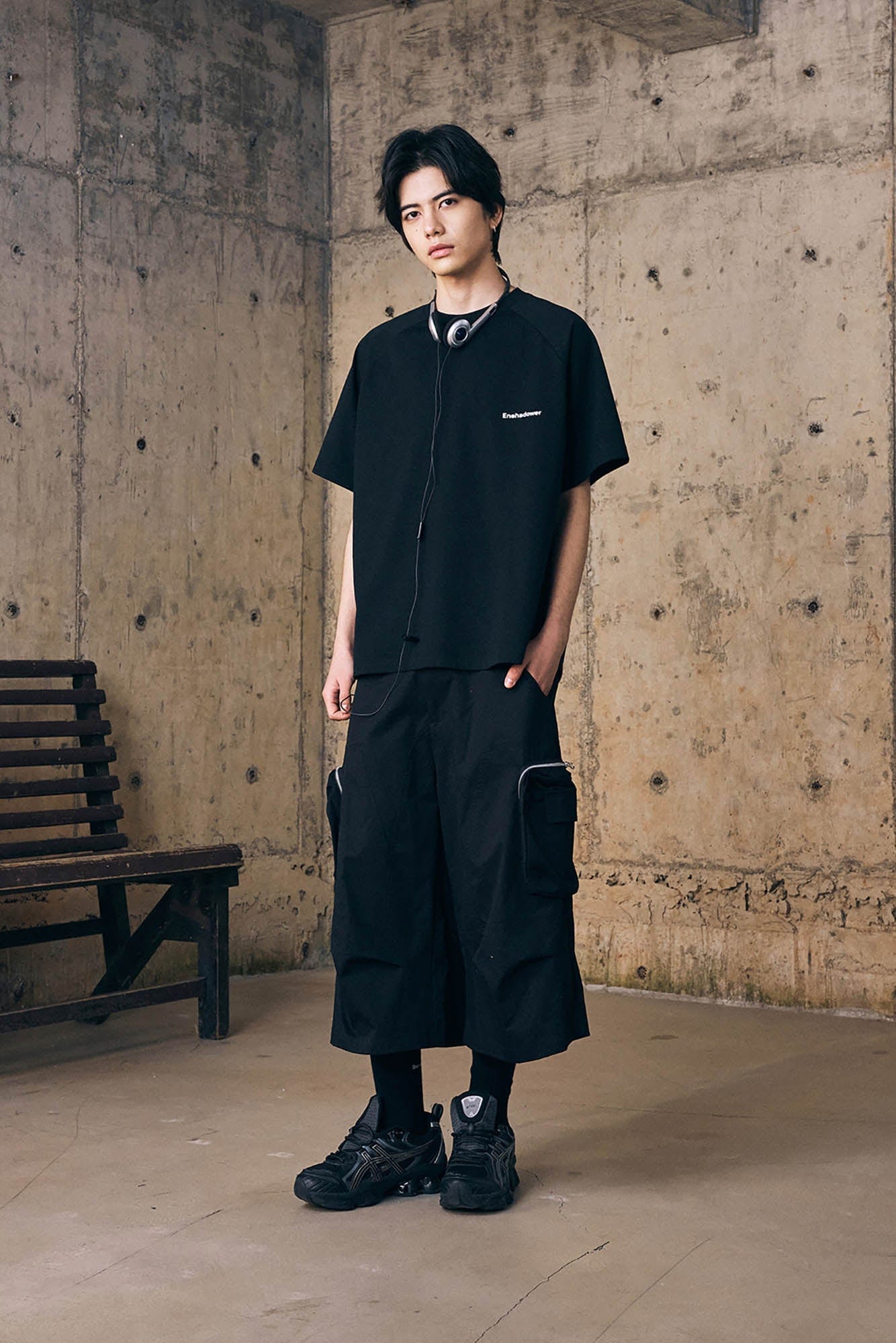 ENSHADOWER Utility Zippered-Pocket Cargo Shorts