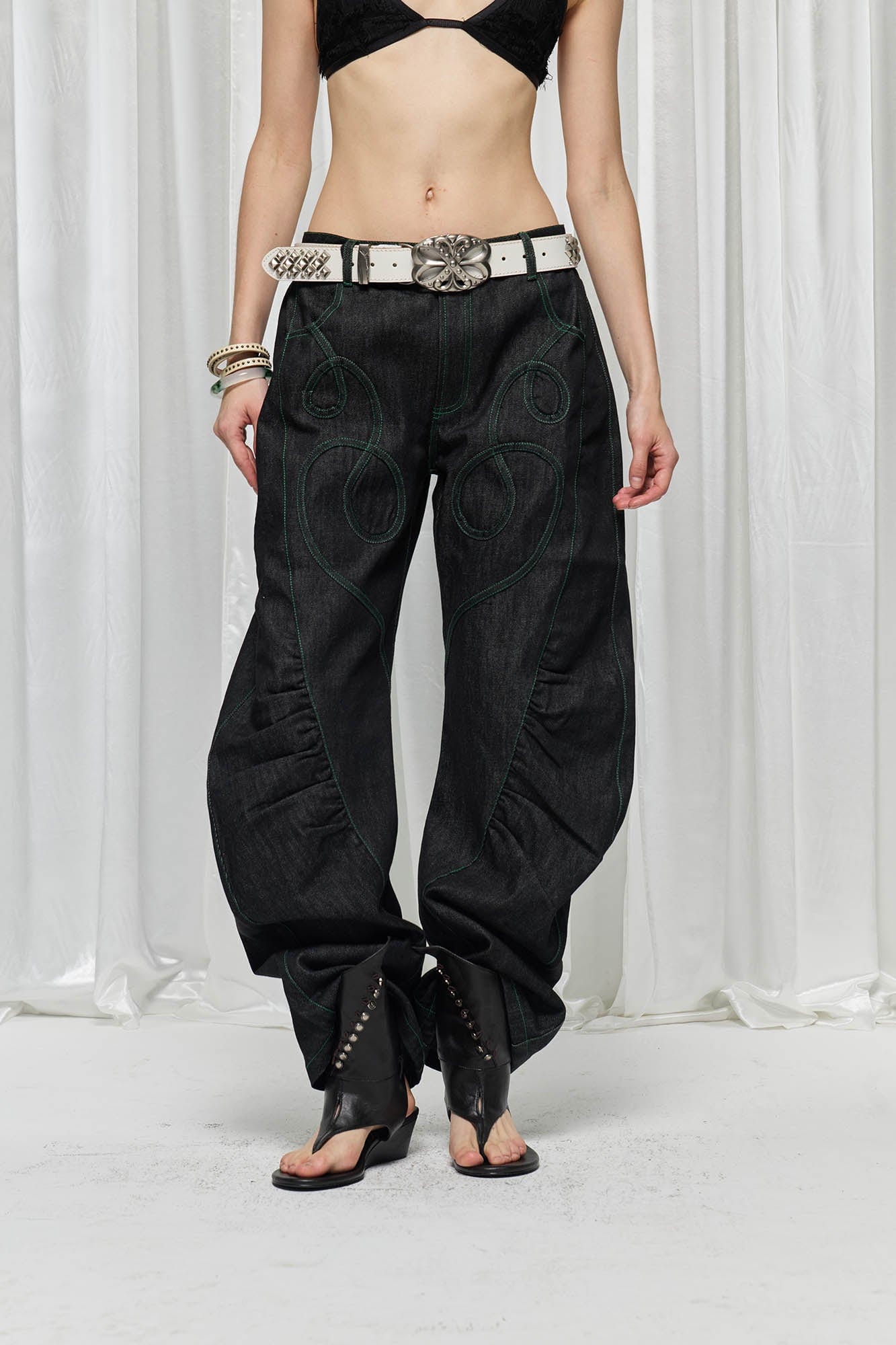 DND4DES×Faychui Spiral Patch Ruched Spliced Curved Jeans