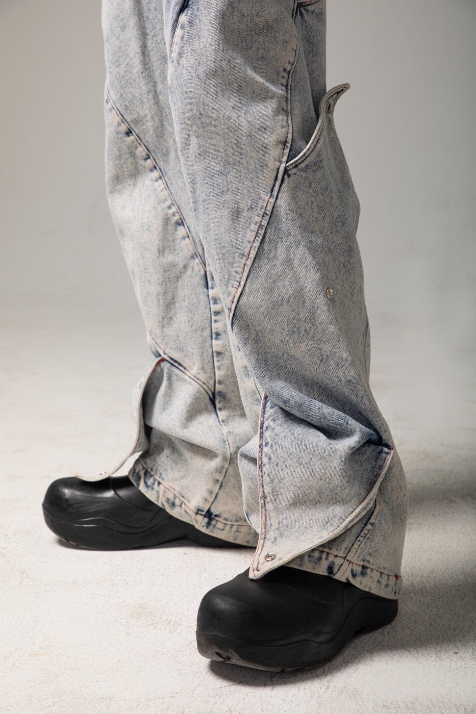 DND4DES Deconstructed Rose Petals Washed Jeans