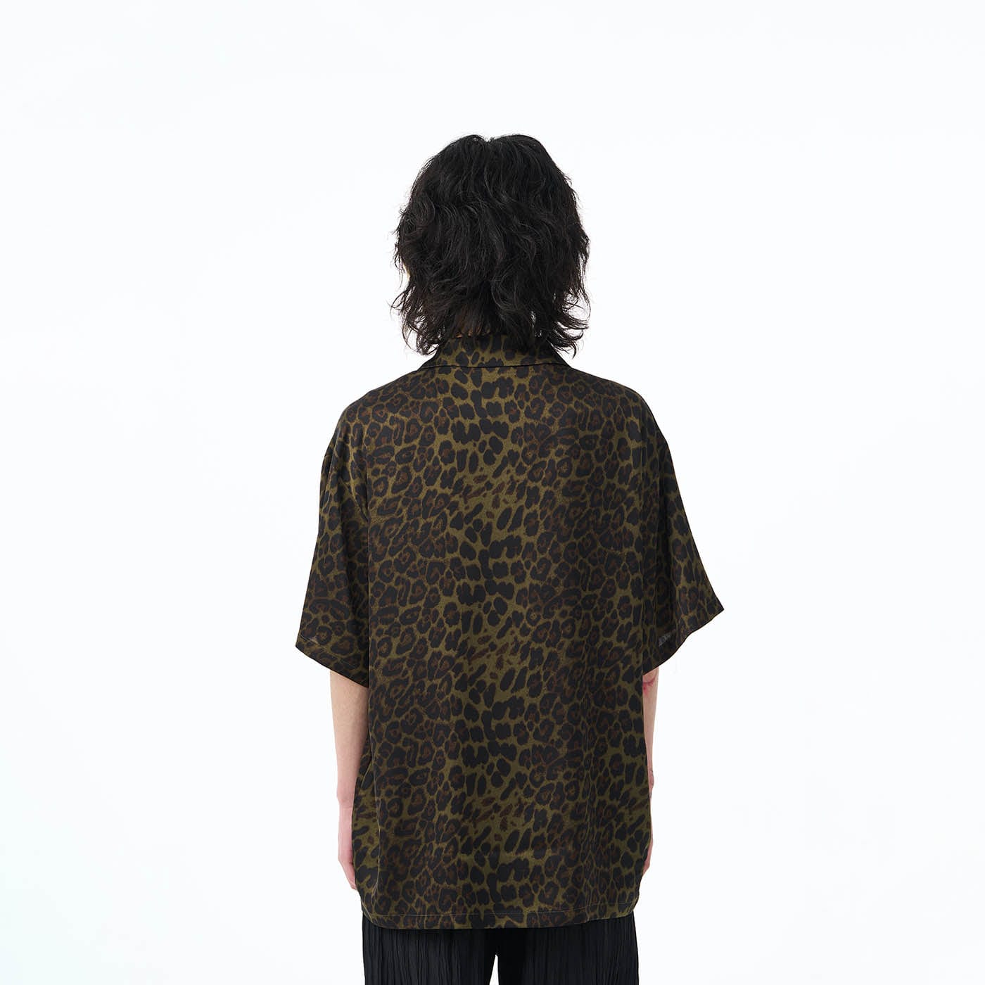 EPIC POETRY Leopard Half Shirt Dark Green