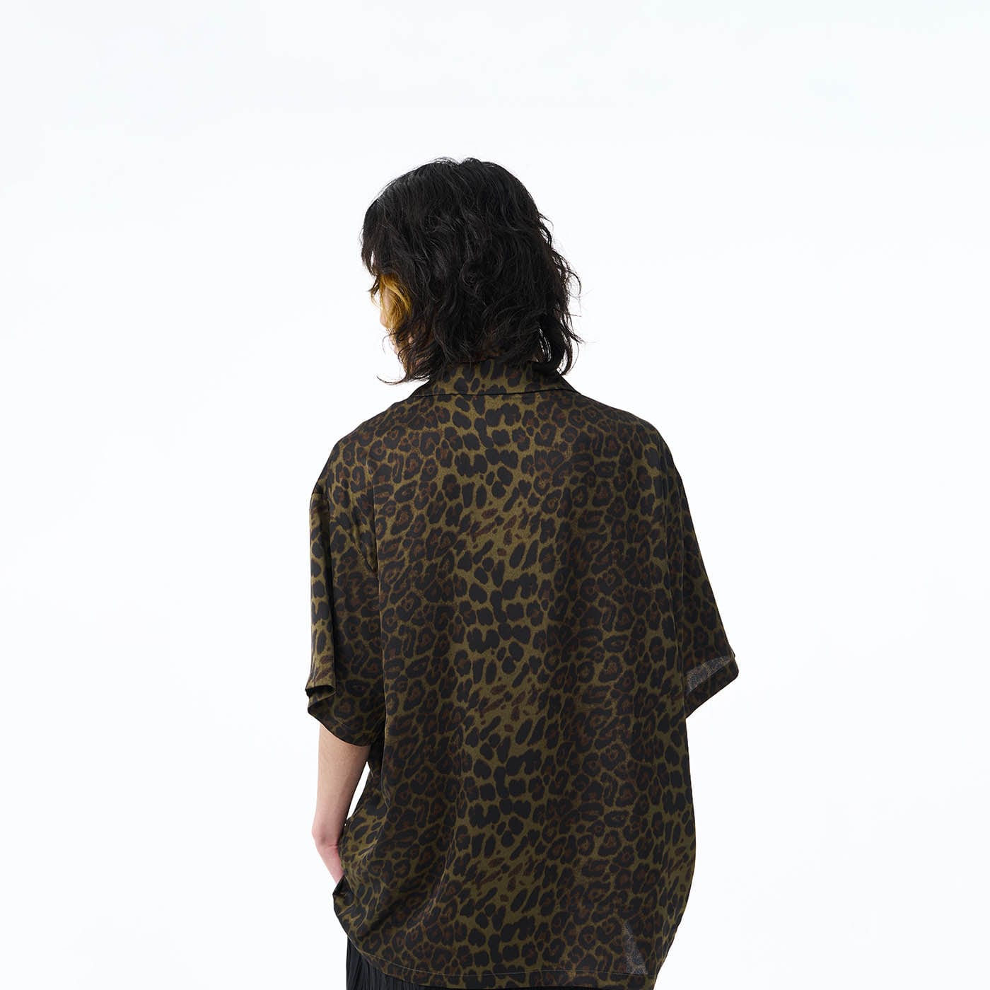 EPIC POETRY Leopard Half Shirt Dark Green