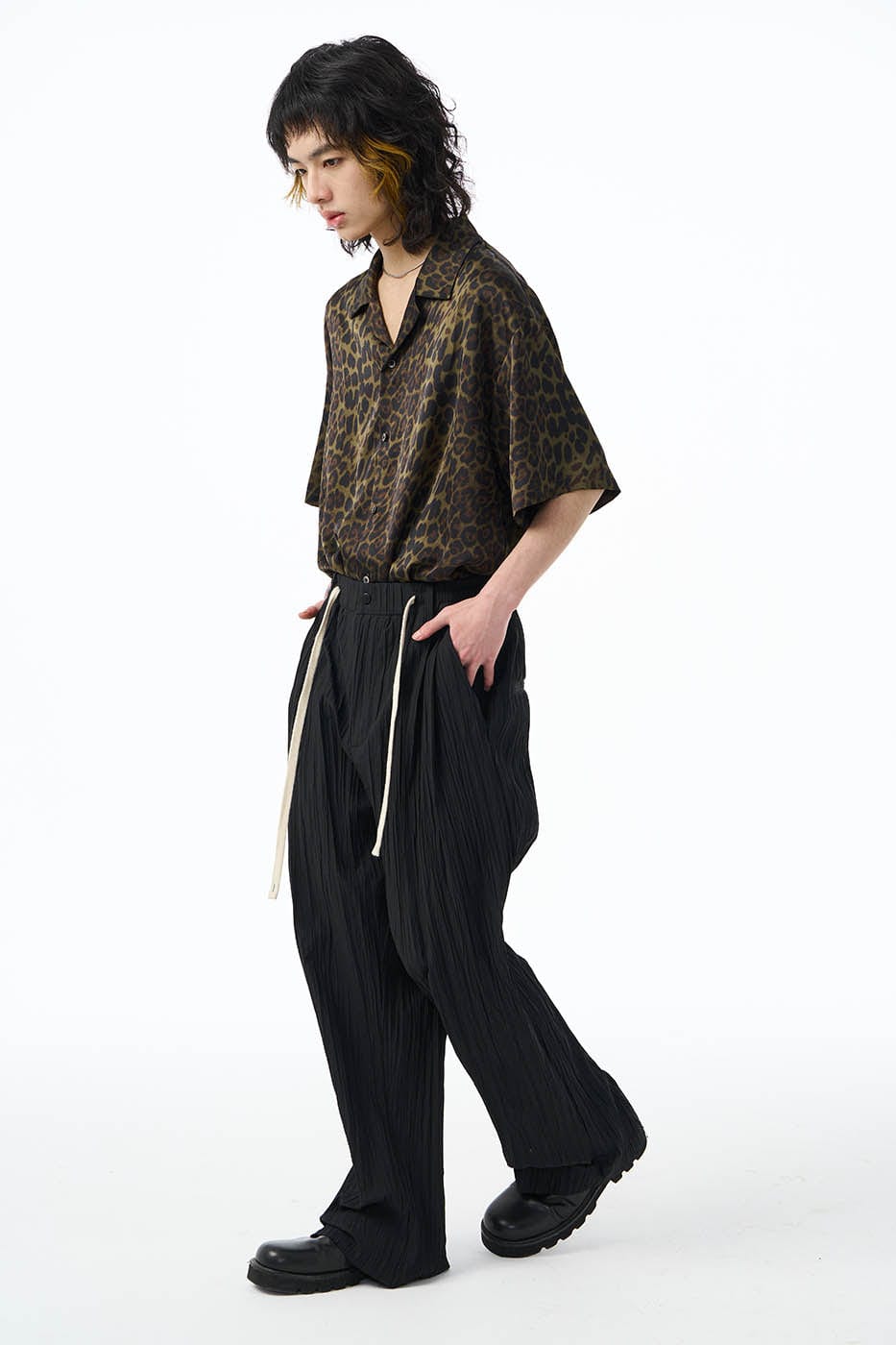 EPIC POETRY Leopard Half Shirt Dark Green