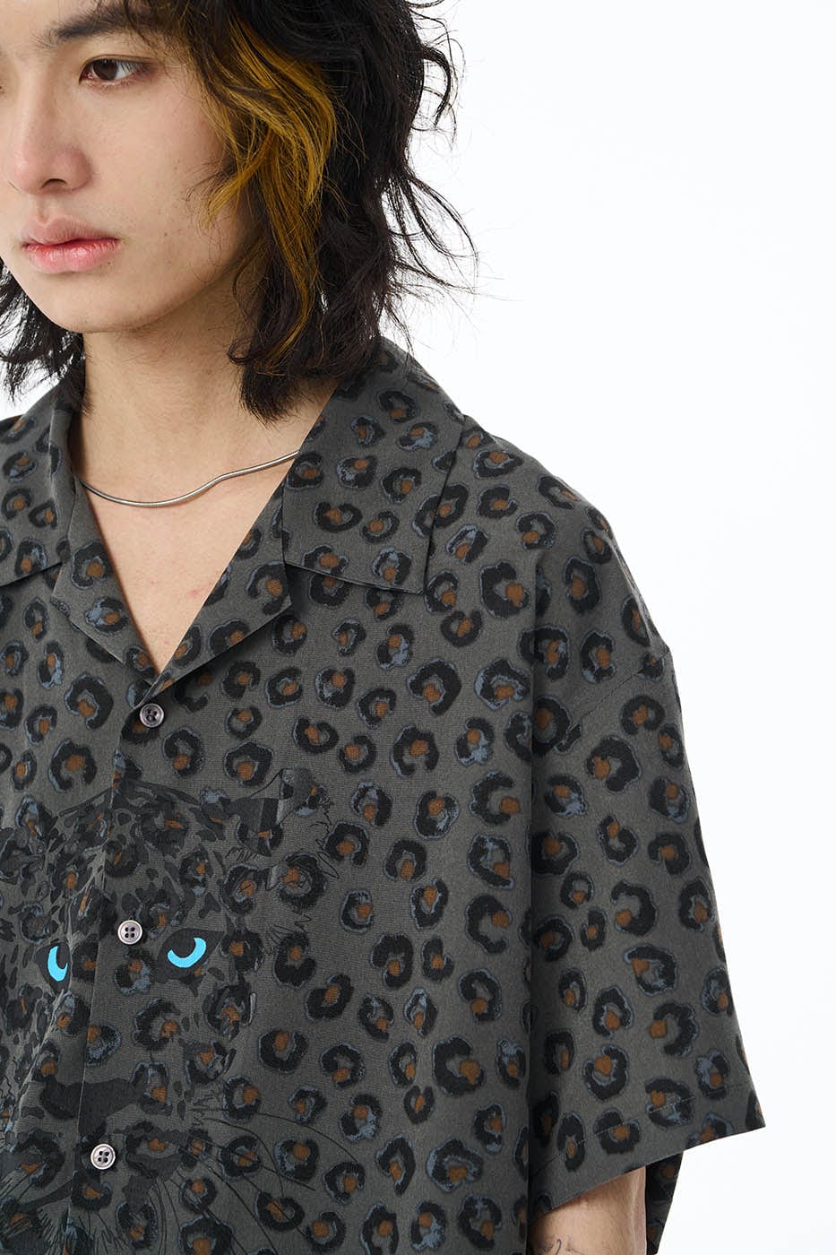 EPIC POETRY Leopard Face Half Shirt Grey