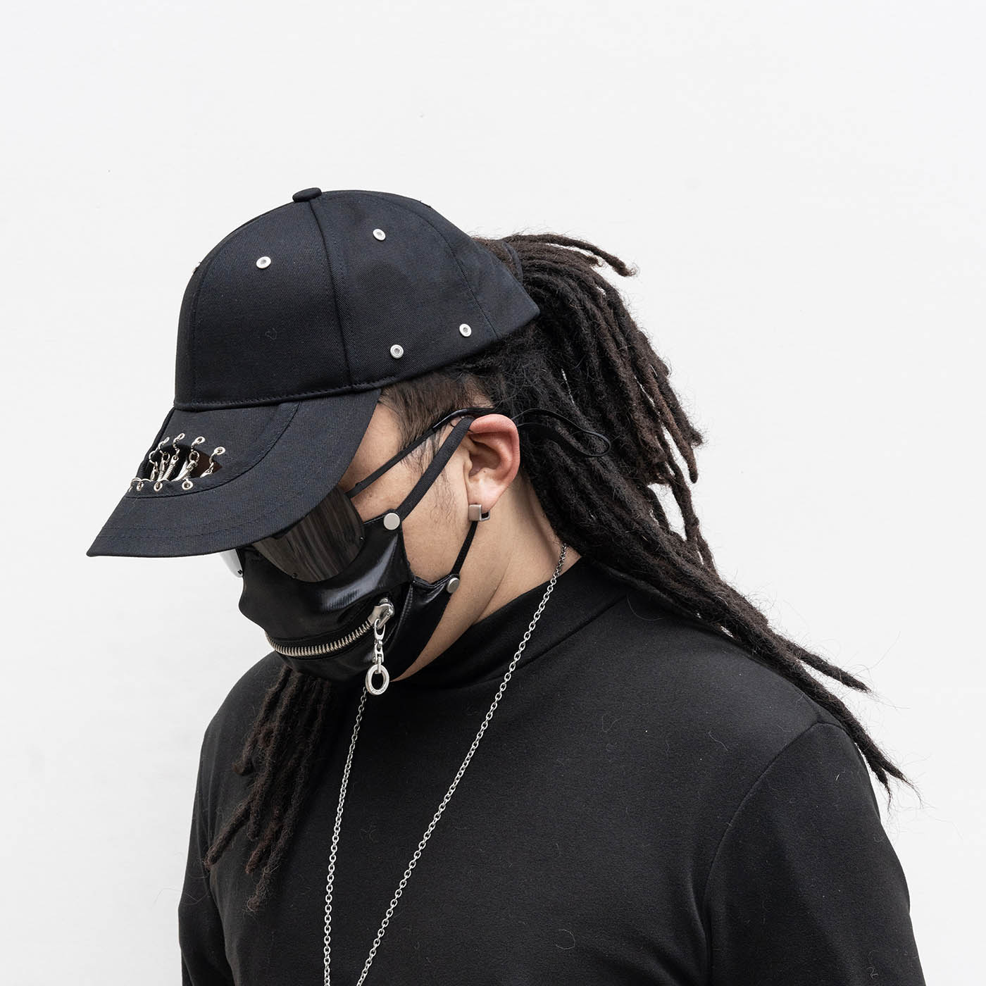 INSIDE OUT Chained Cut-Out Cap
